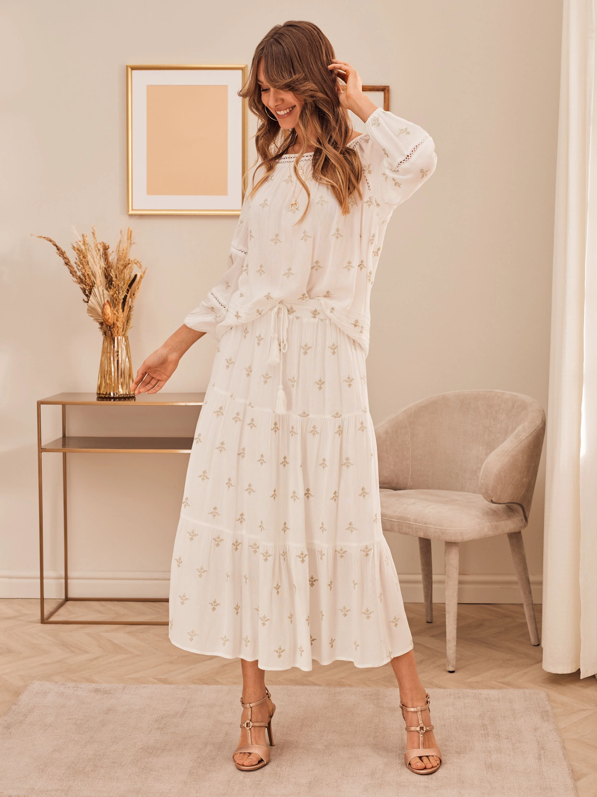 WHITE MAXI SKIRT