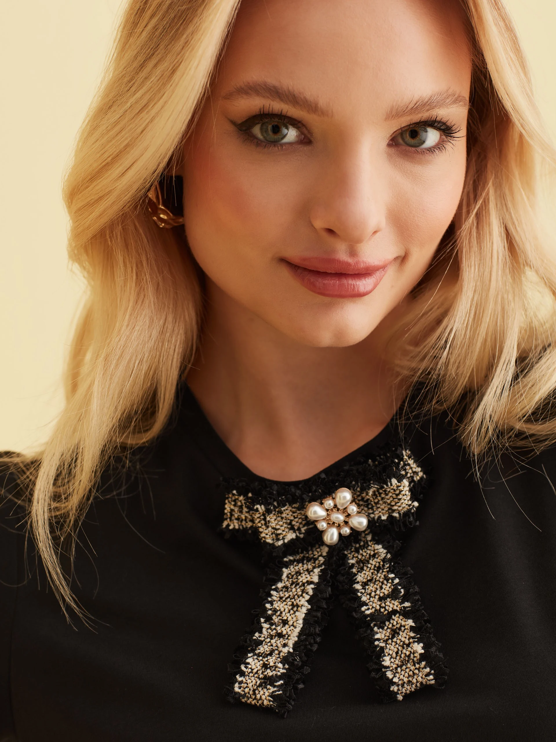 BLACK BLOUSE WITH BOW