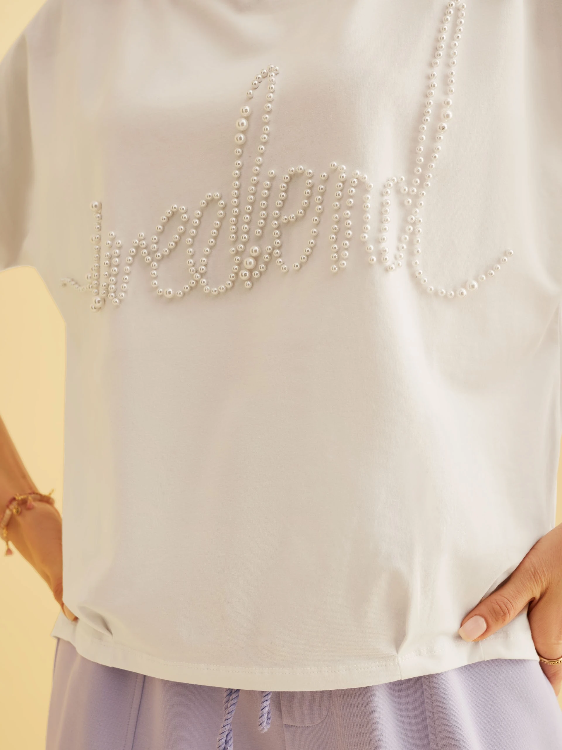 WHITE BLOUSE WITH PEARL APPLIQUE