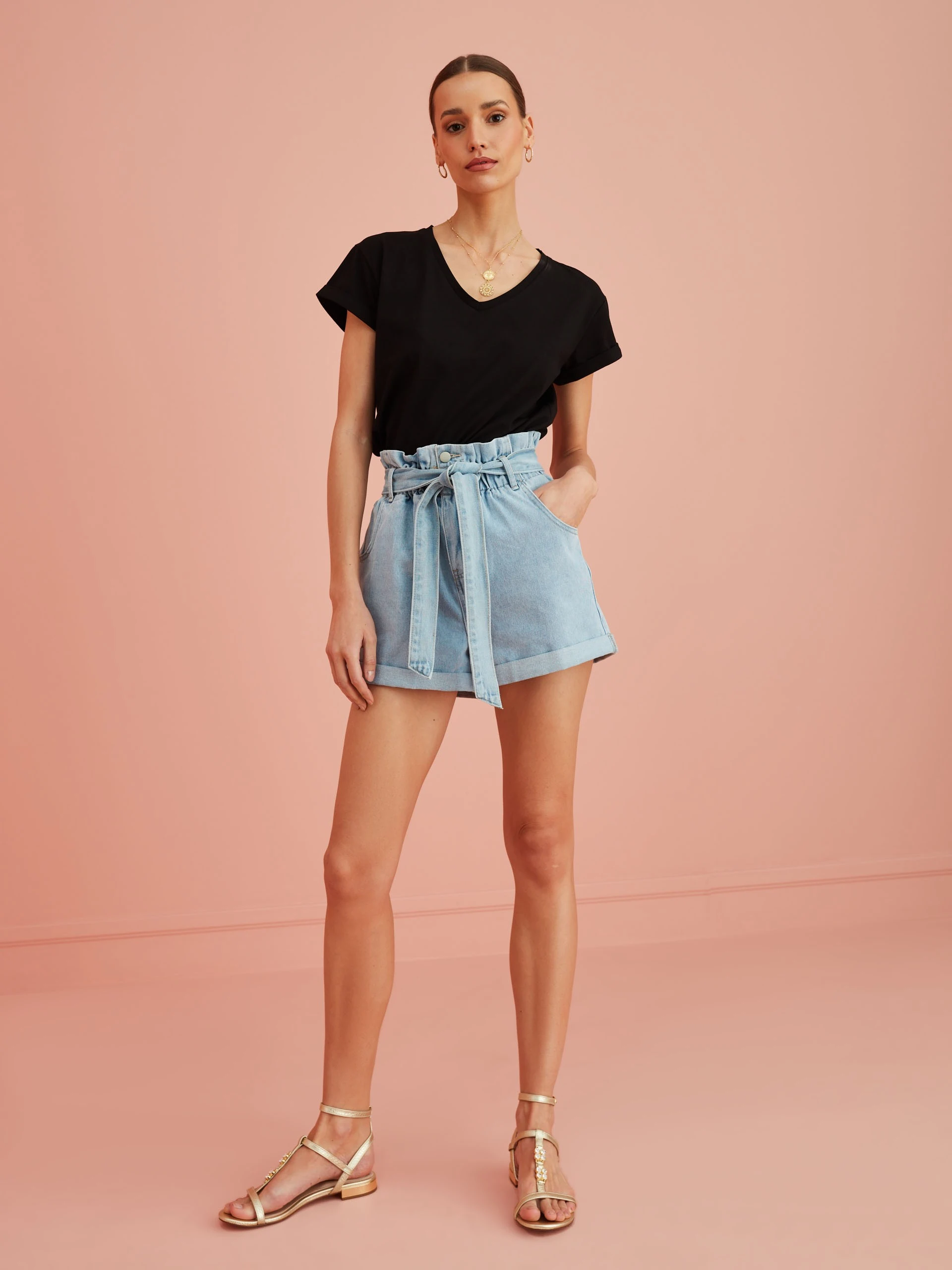 BLACK T-SHIRT WITH V NECKLINE