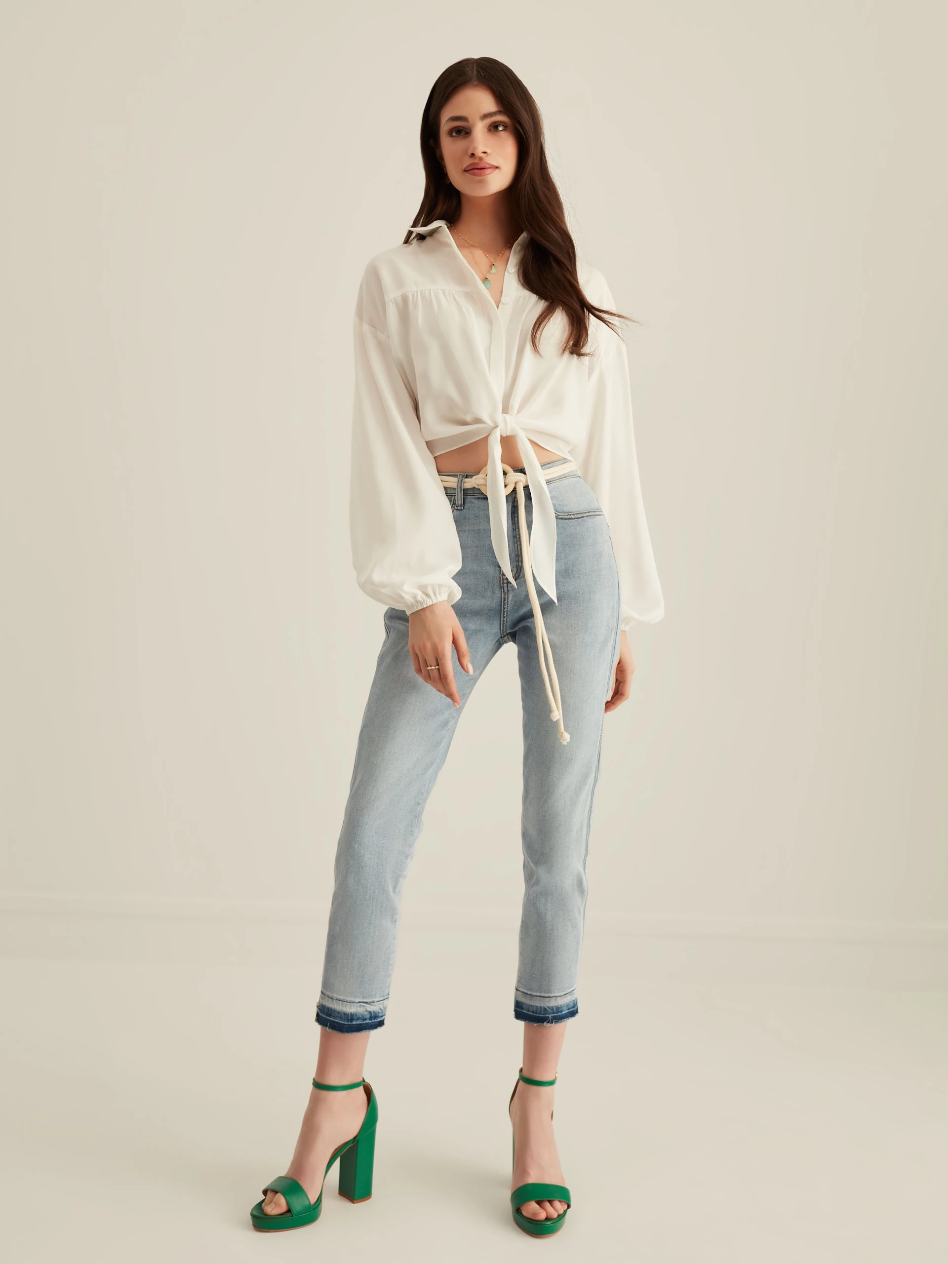 WHITE BLOUSE WITH BINDING