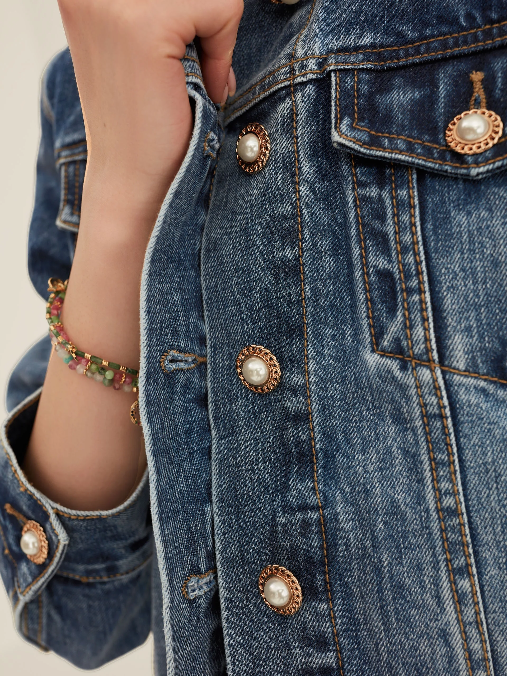 DENIM JACKET WITH PEARL BUTTONS
