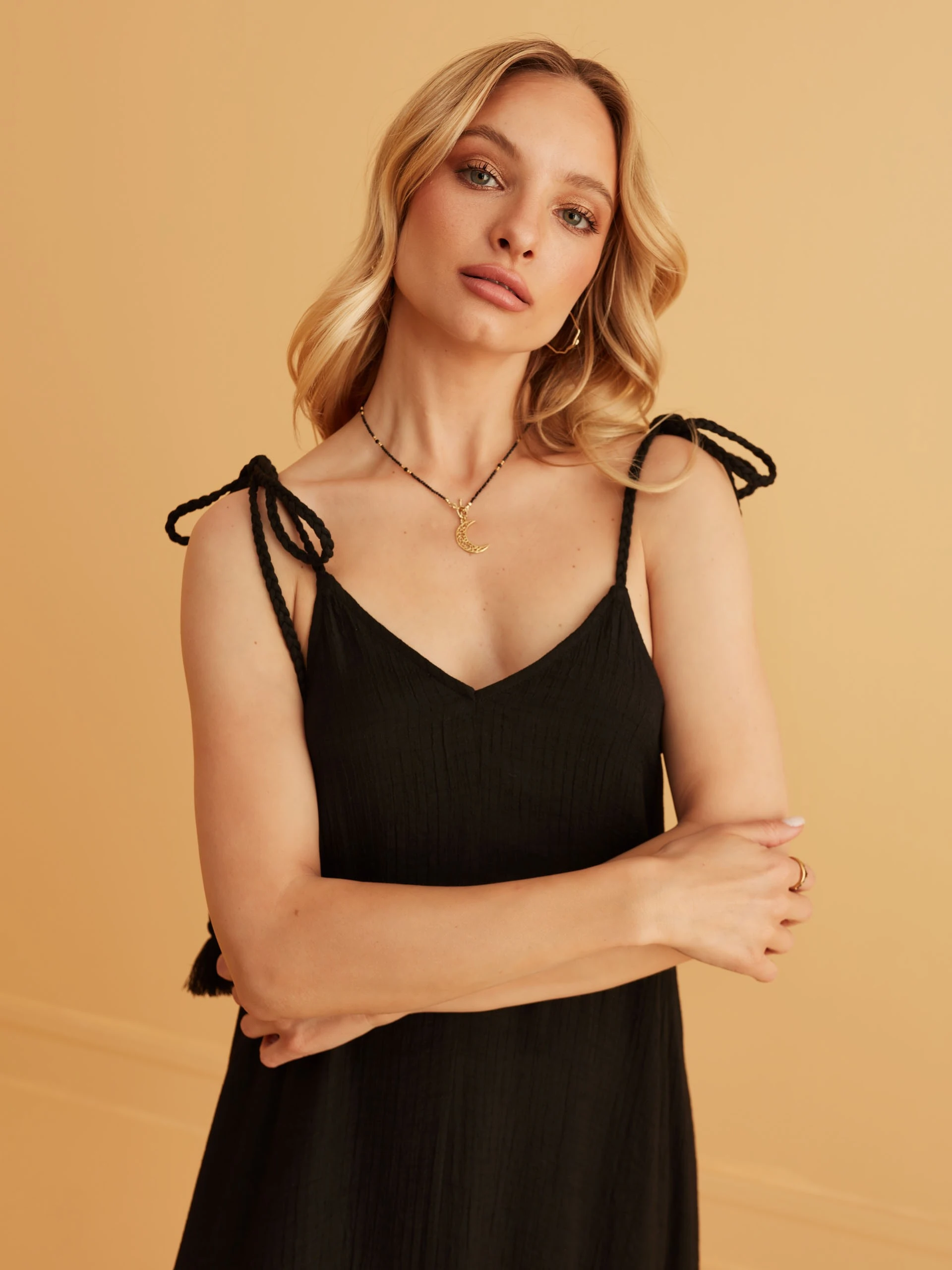 BLACK MAXI DRESS WITH TIED STRAPS