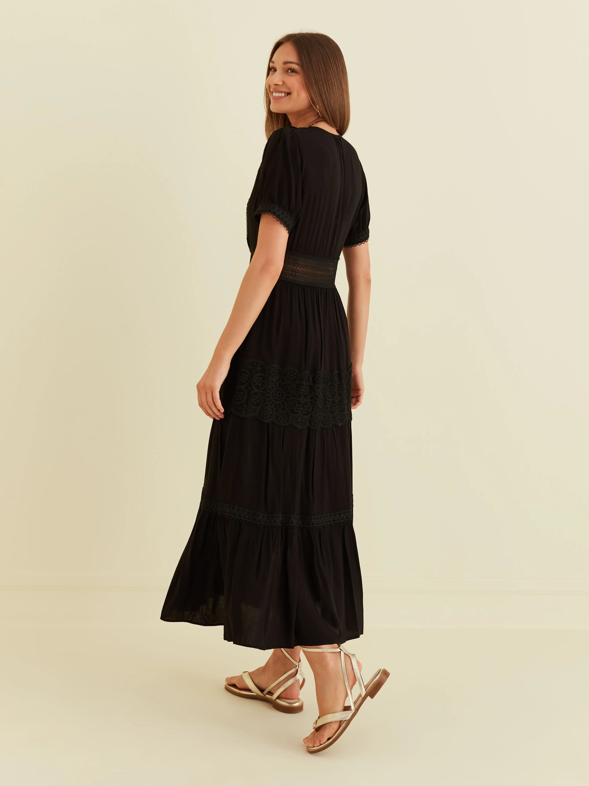 DRESS WITH OPENWORK DETAILS