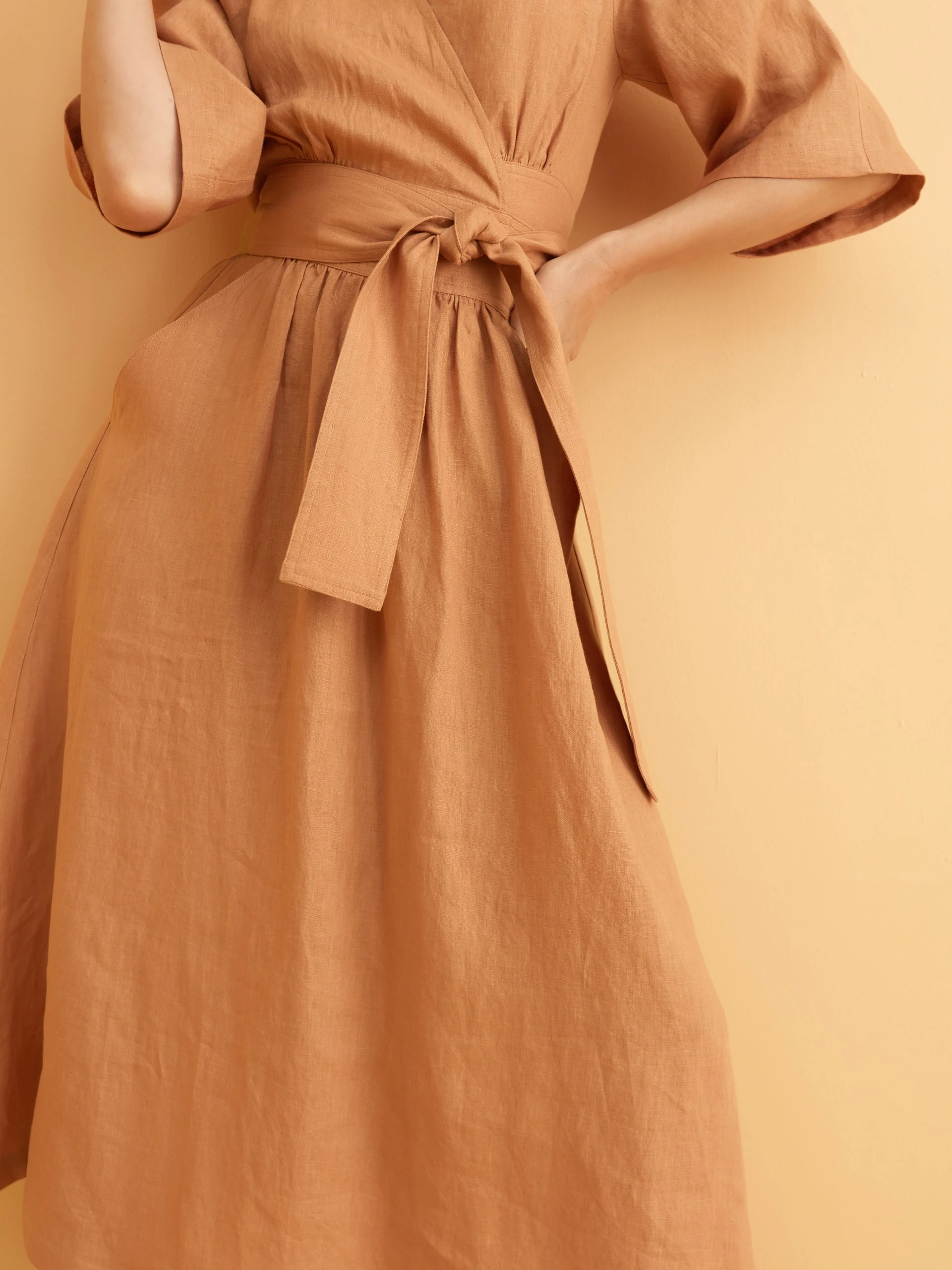 LINEN MIDI DRESS