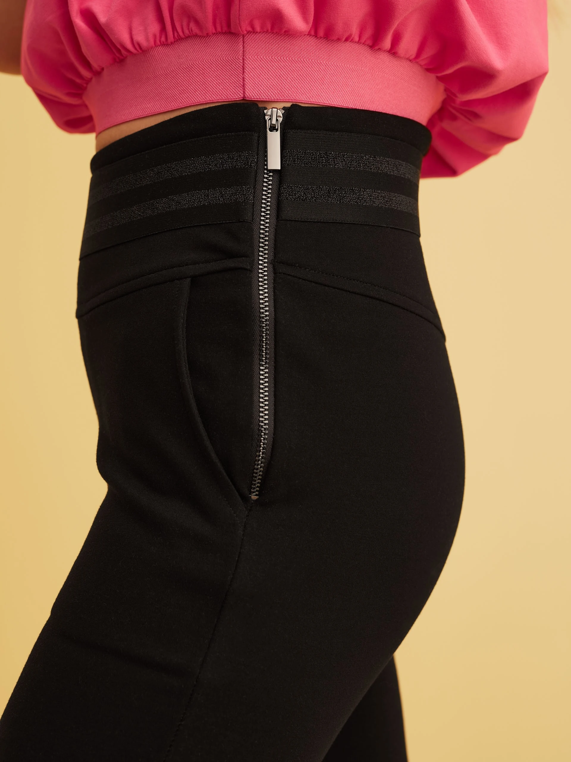 CZARNE LEGGINSY Z WYSOKIM STANEM