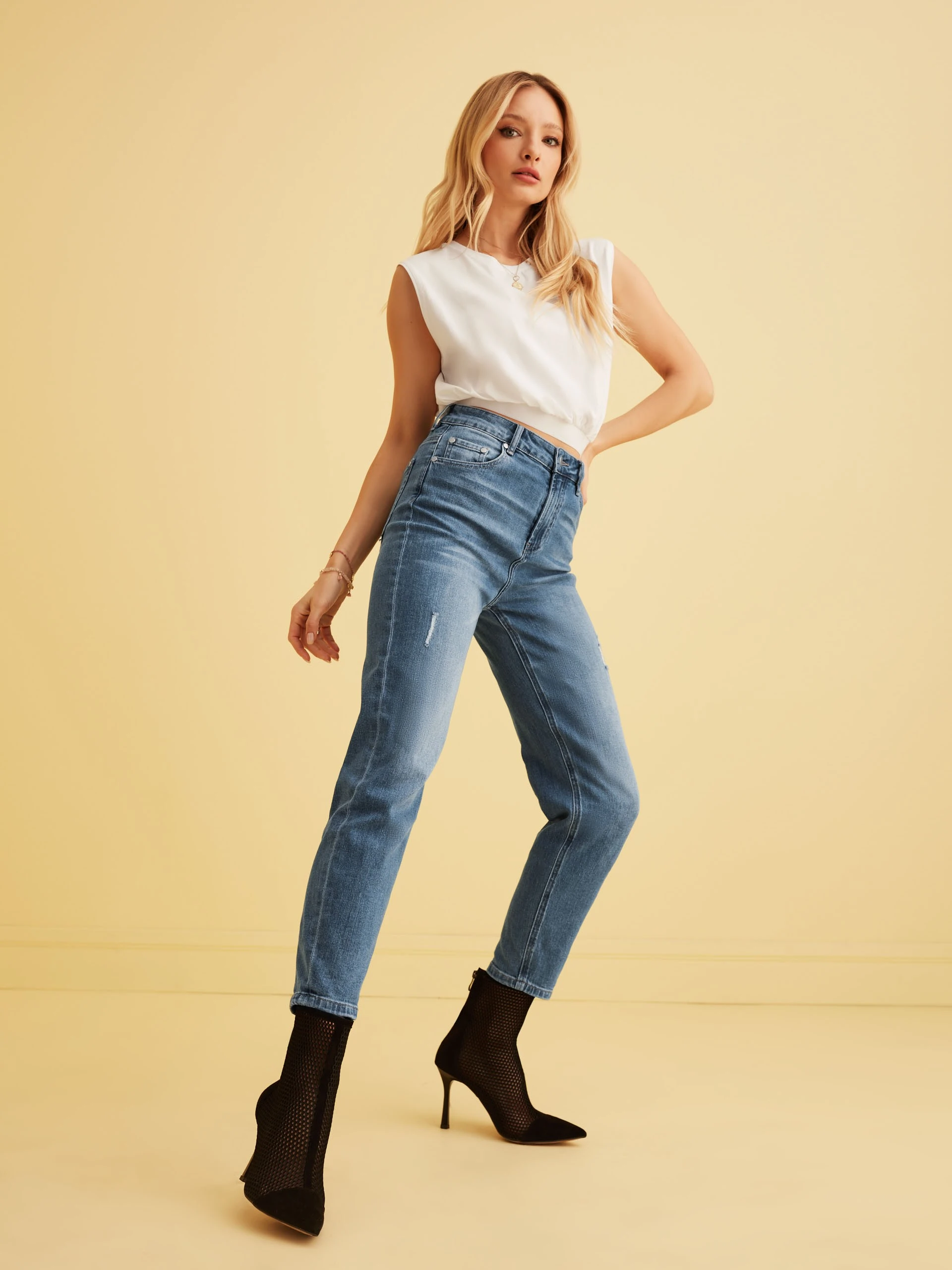 BLUE MOM JEANS