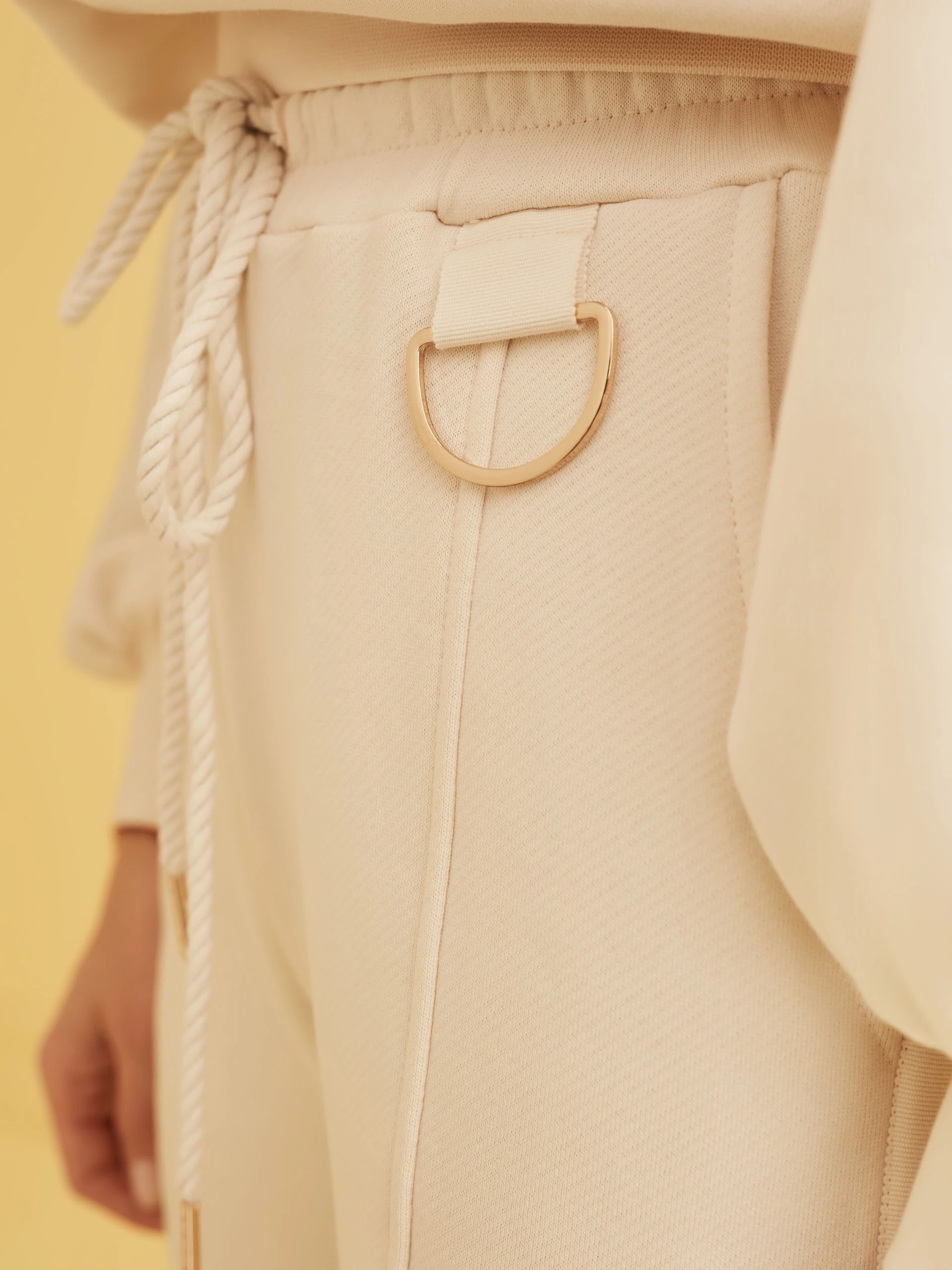 BEIGE SWEATPANTS