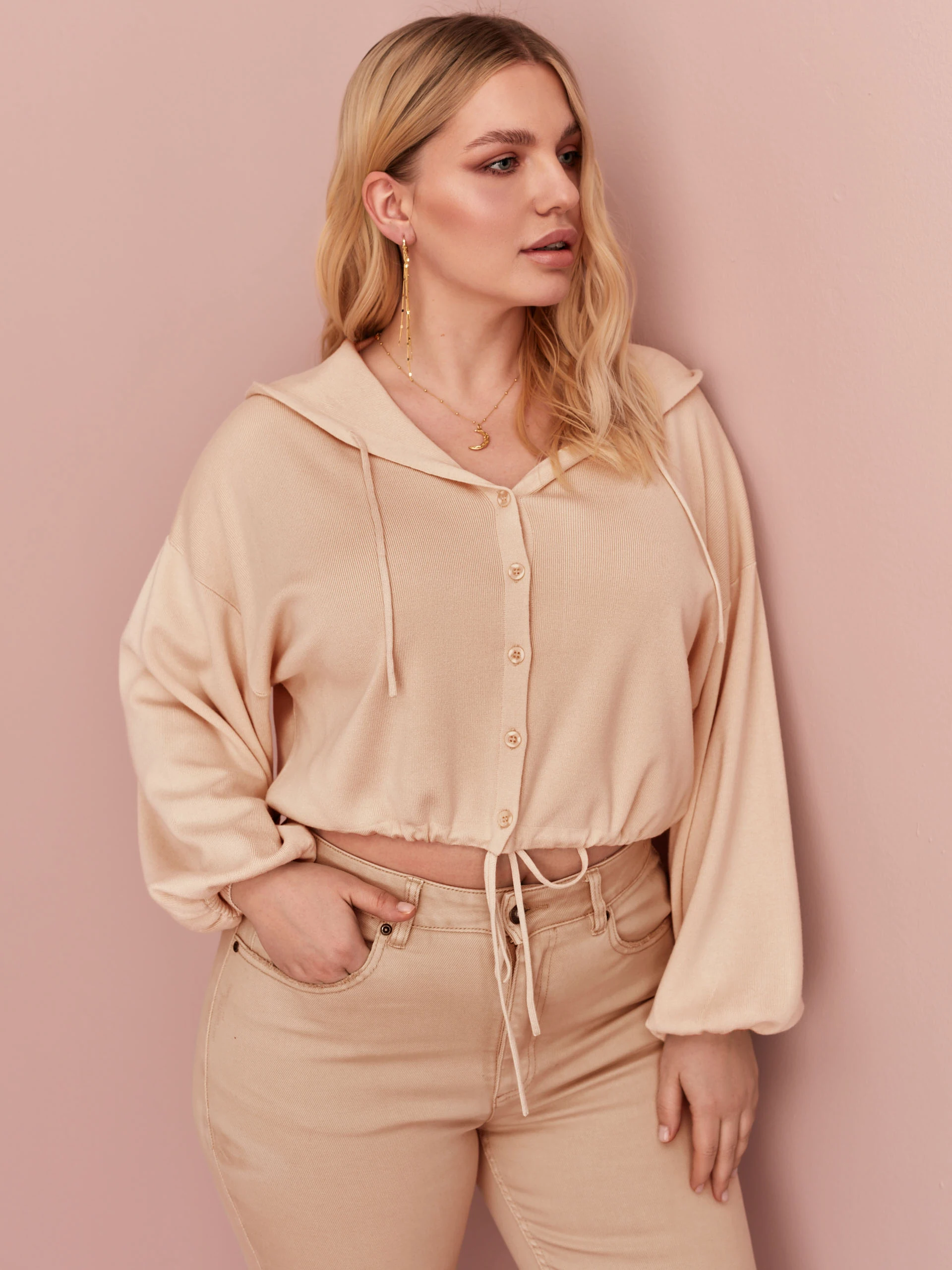 BEIGE HIGH-WAISTED JEANS