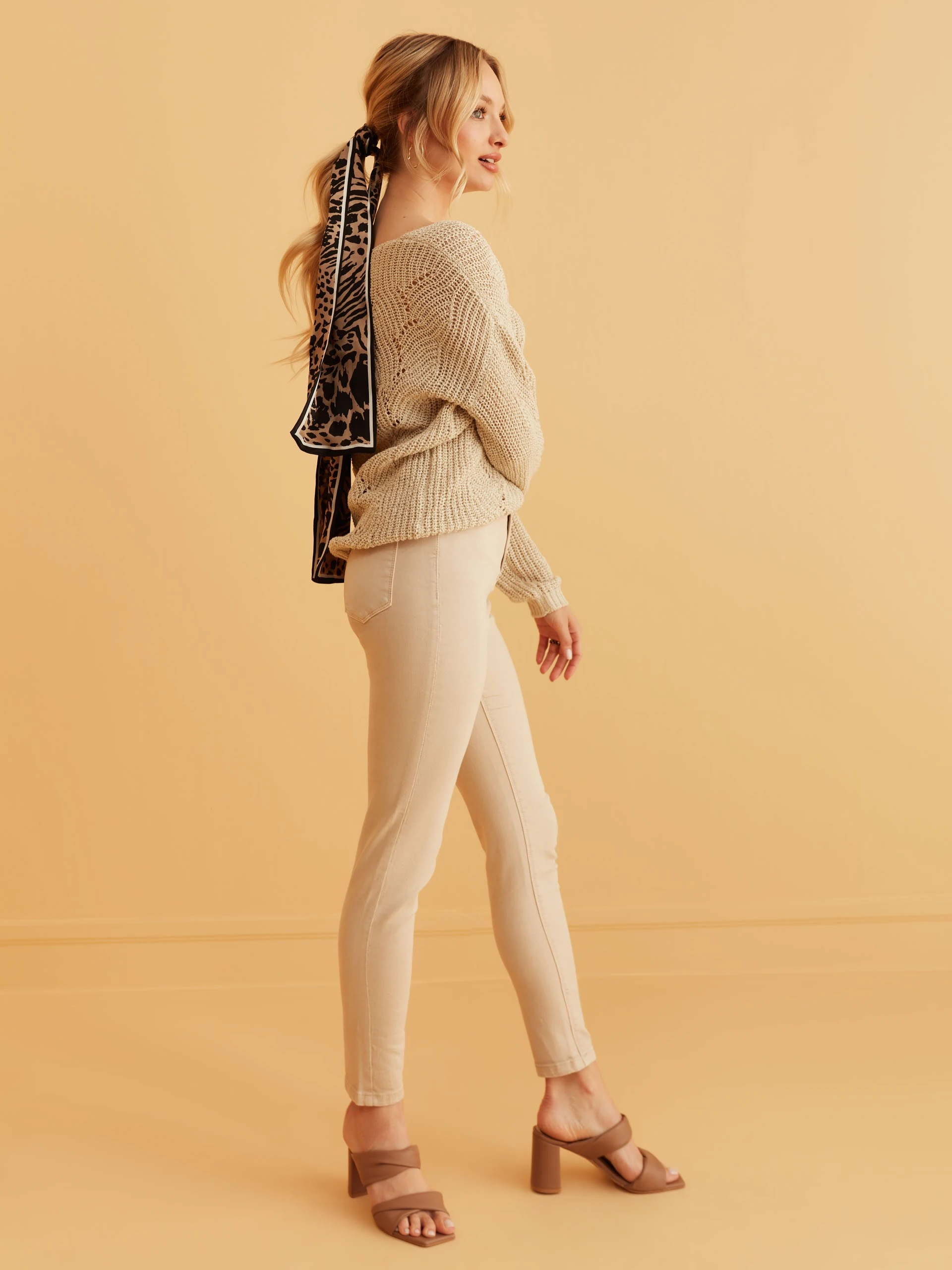 BEIGE HIGH RISE PANTS