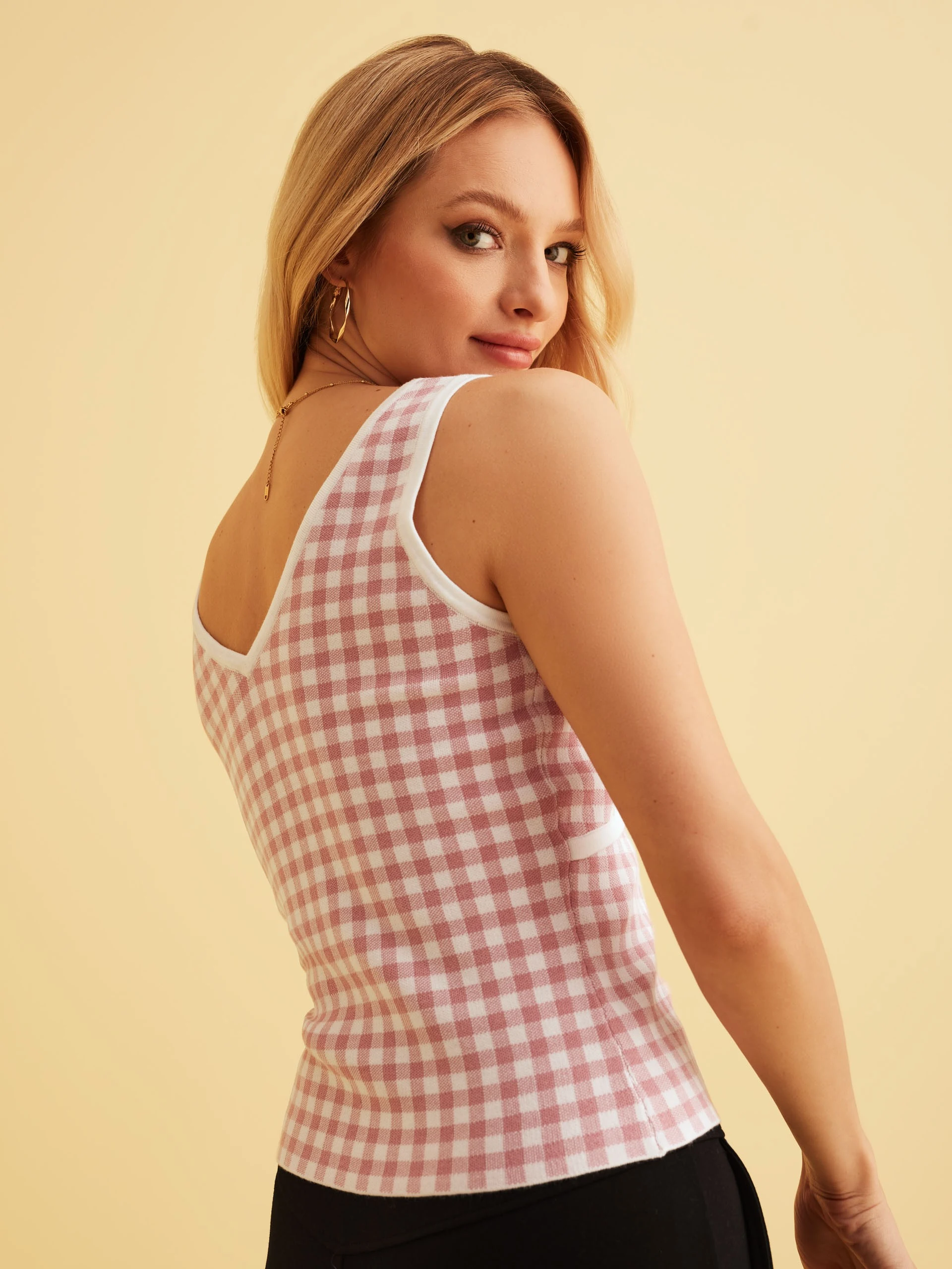 PINK AND WHITE KNITTED TOP