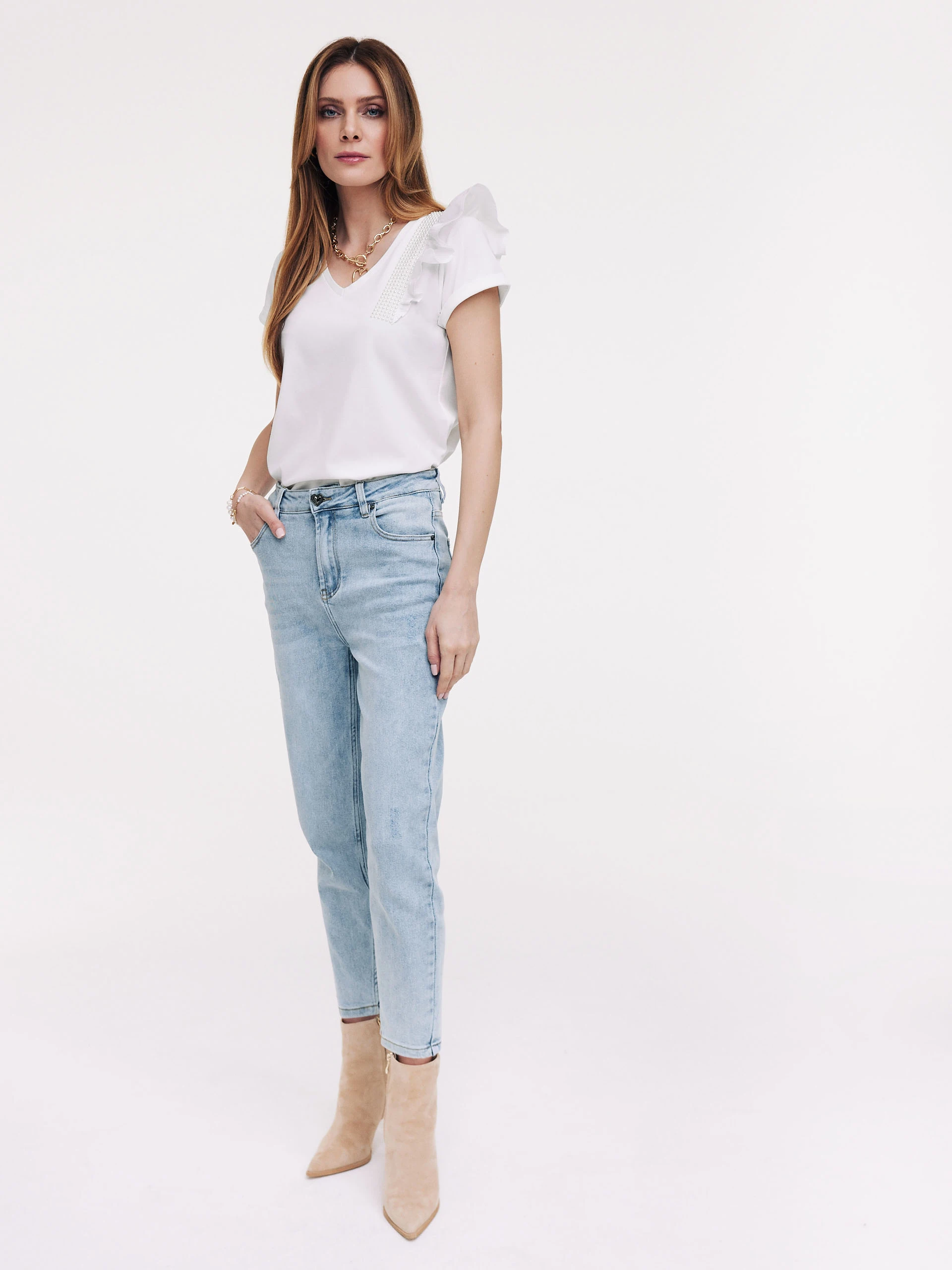 White T-shirt with frill