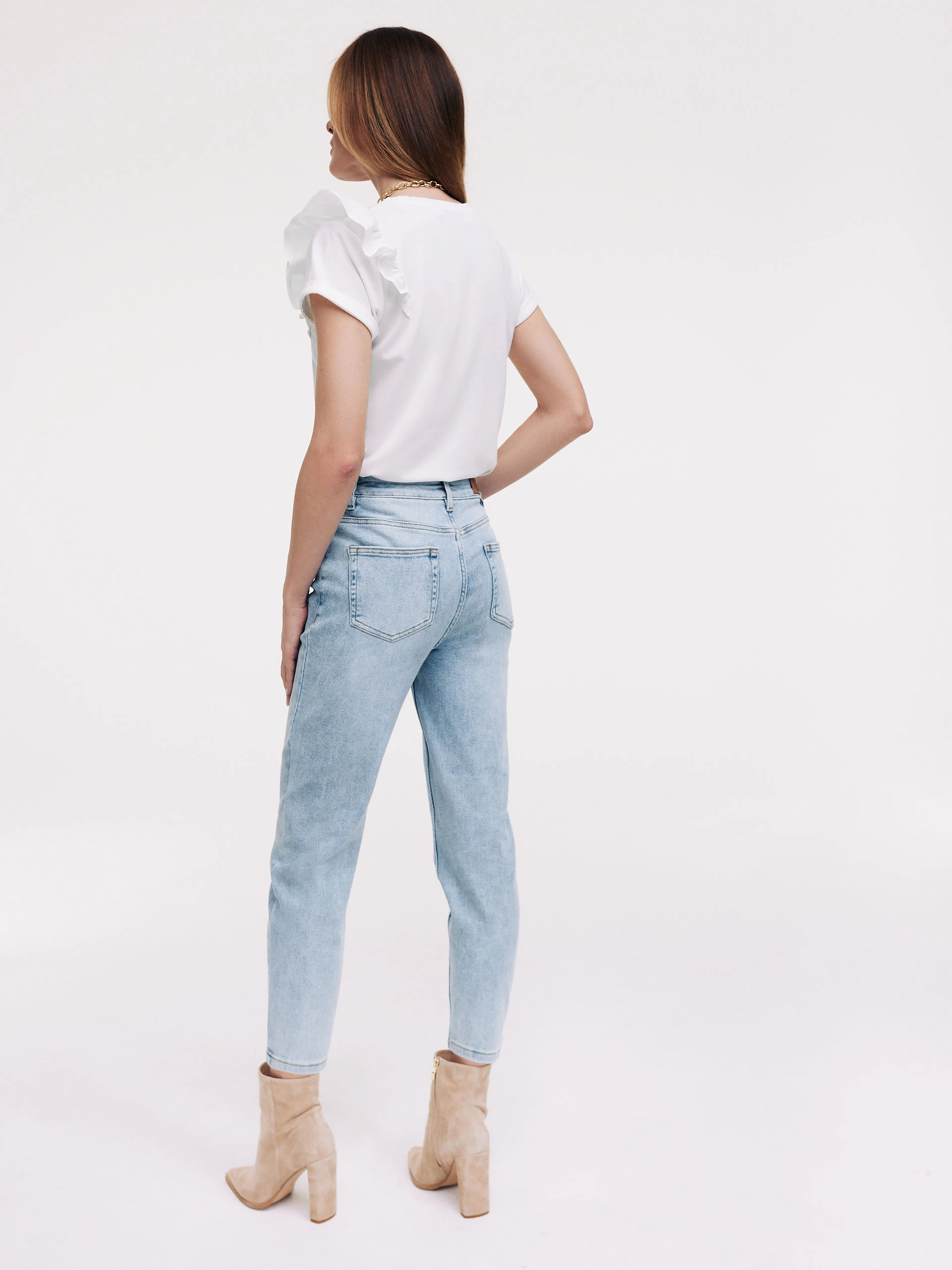 White T-shirt with frill