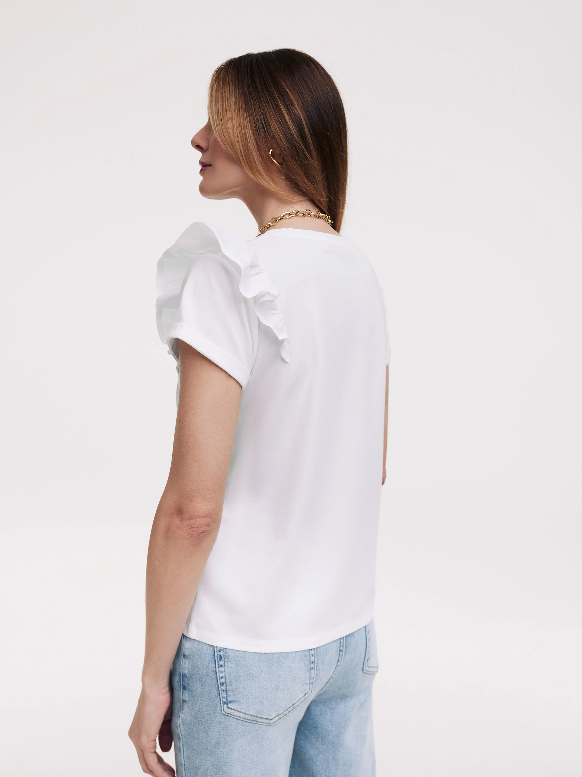 White T-shirt with frill