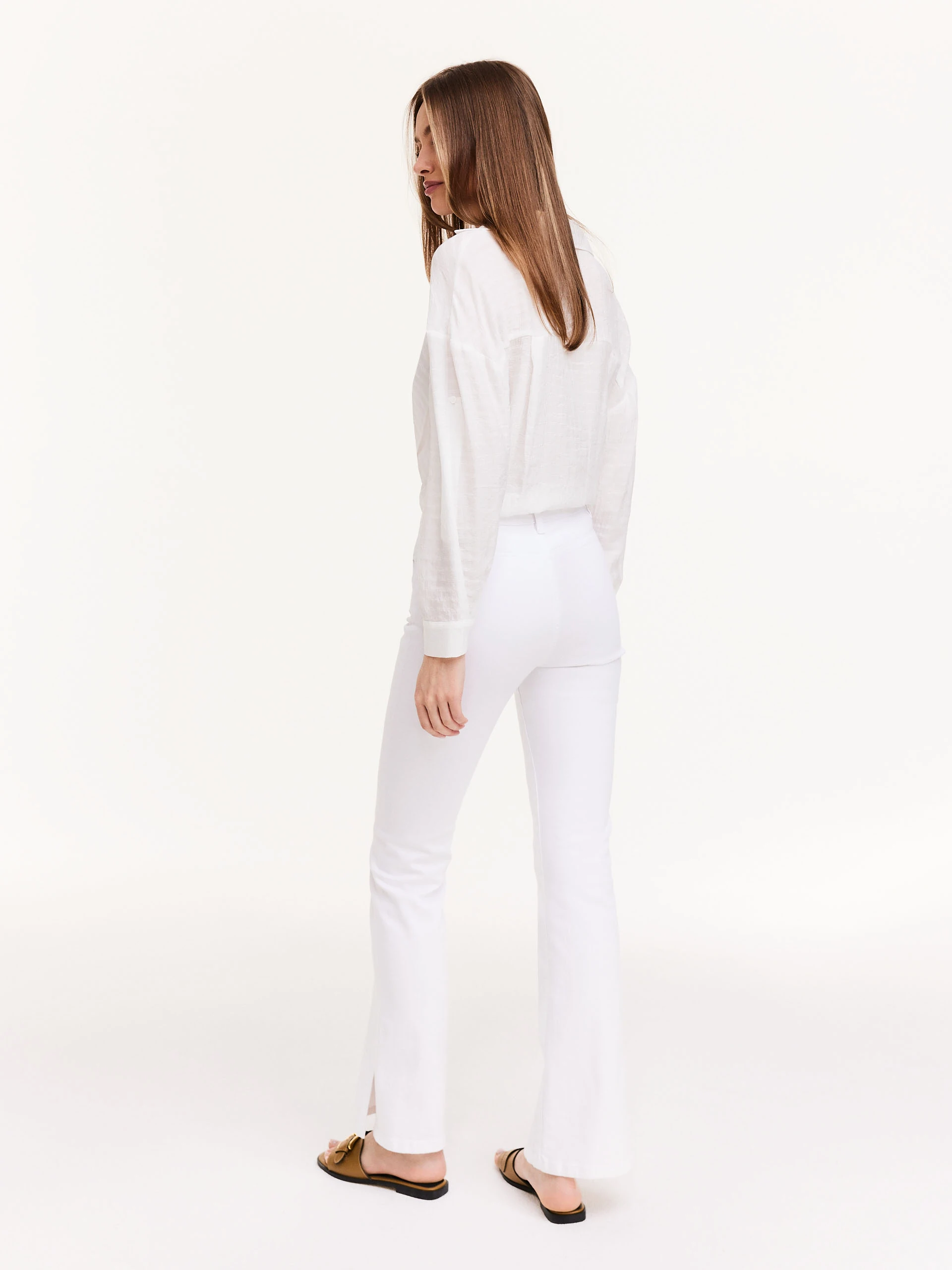 White shirt in crinkle fabric
