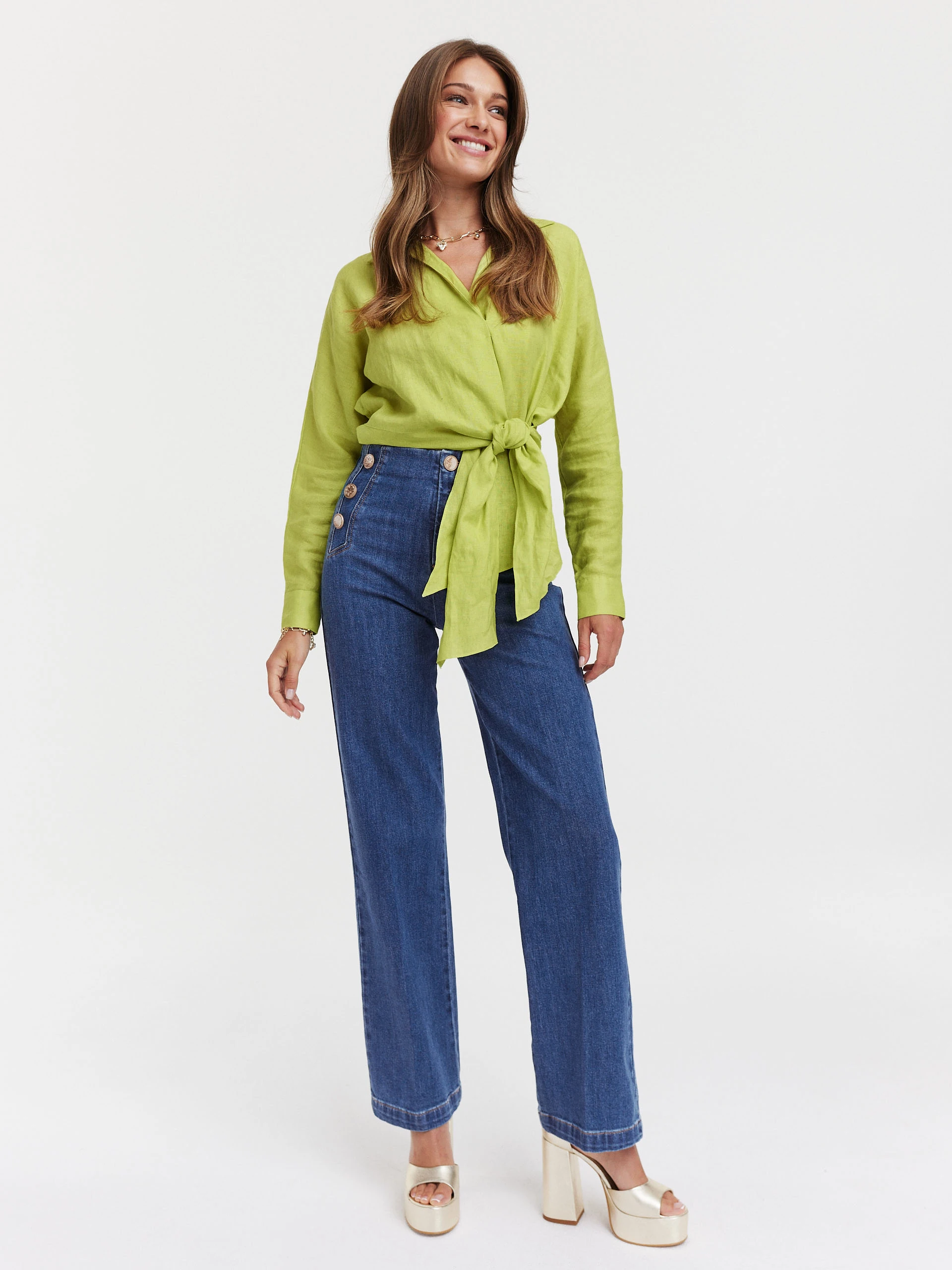 Linen shirt in pistachio color