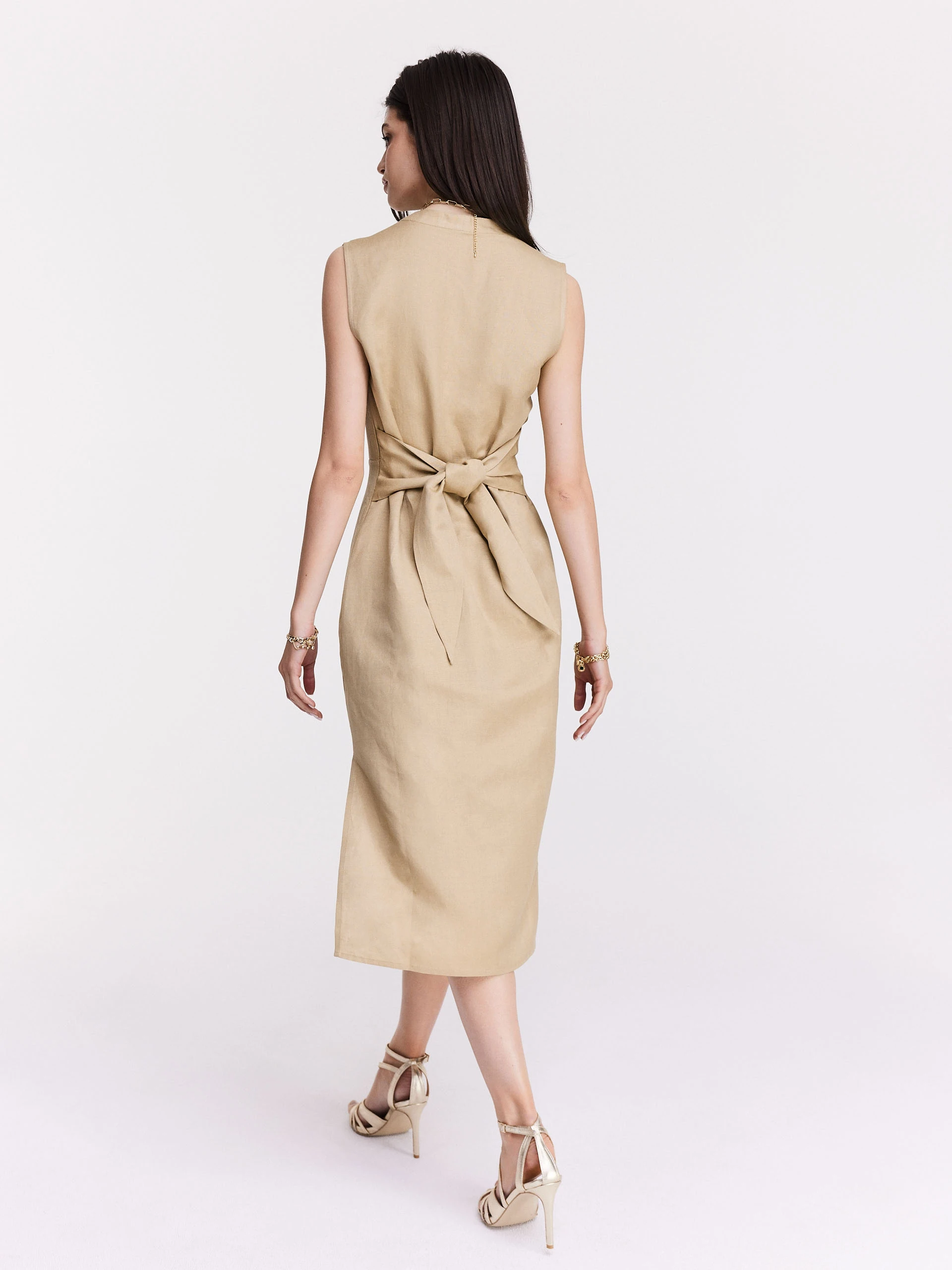 Beige dress made of linen and viscose