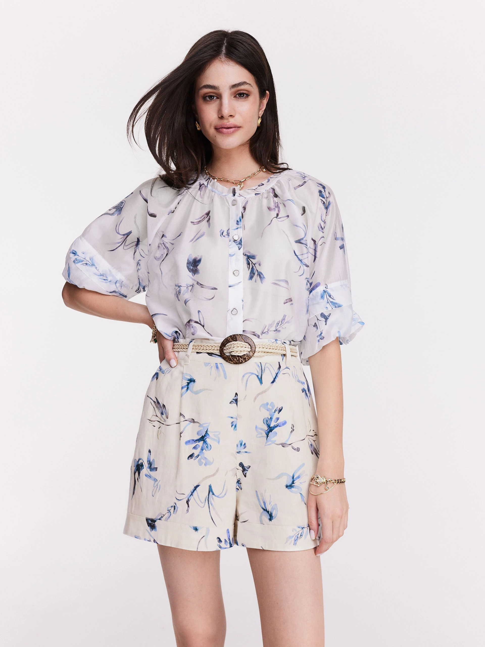 Bright short pants with patterns