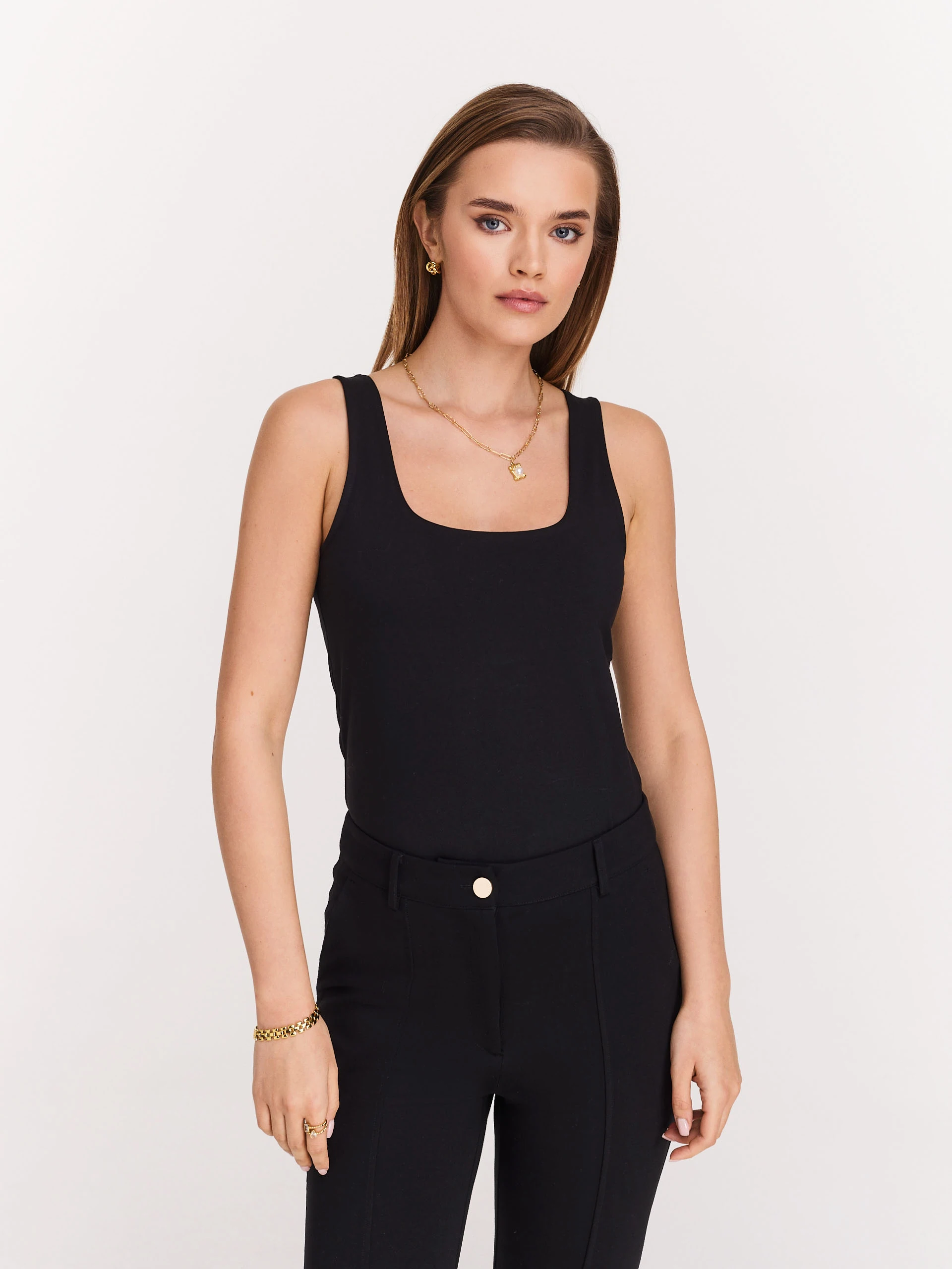 Minimalist black top with cotton