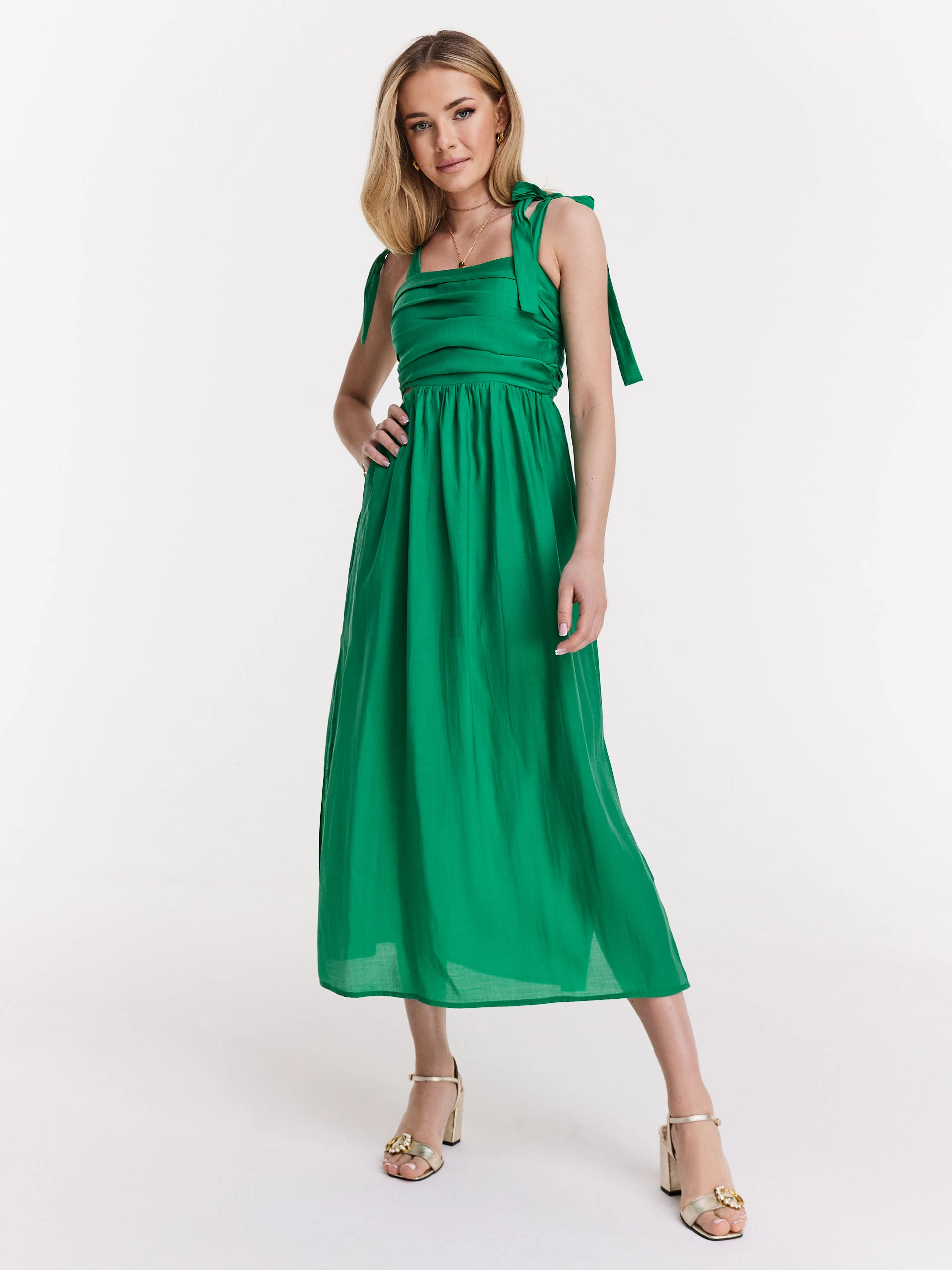 Crinkled emerald dress with tied straps