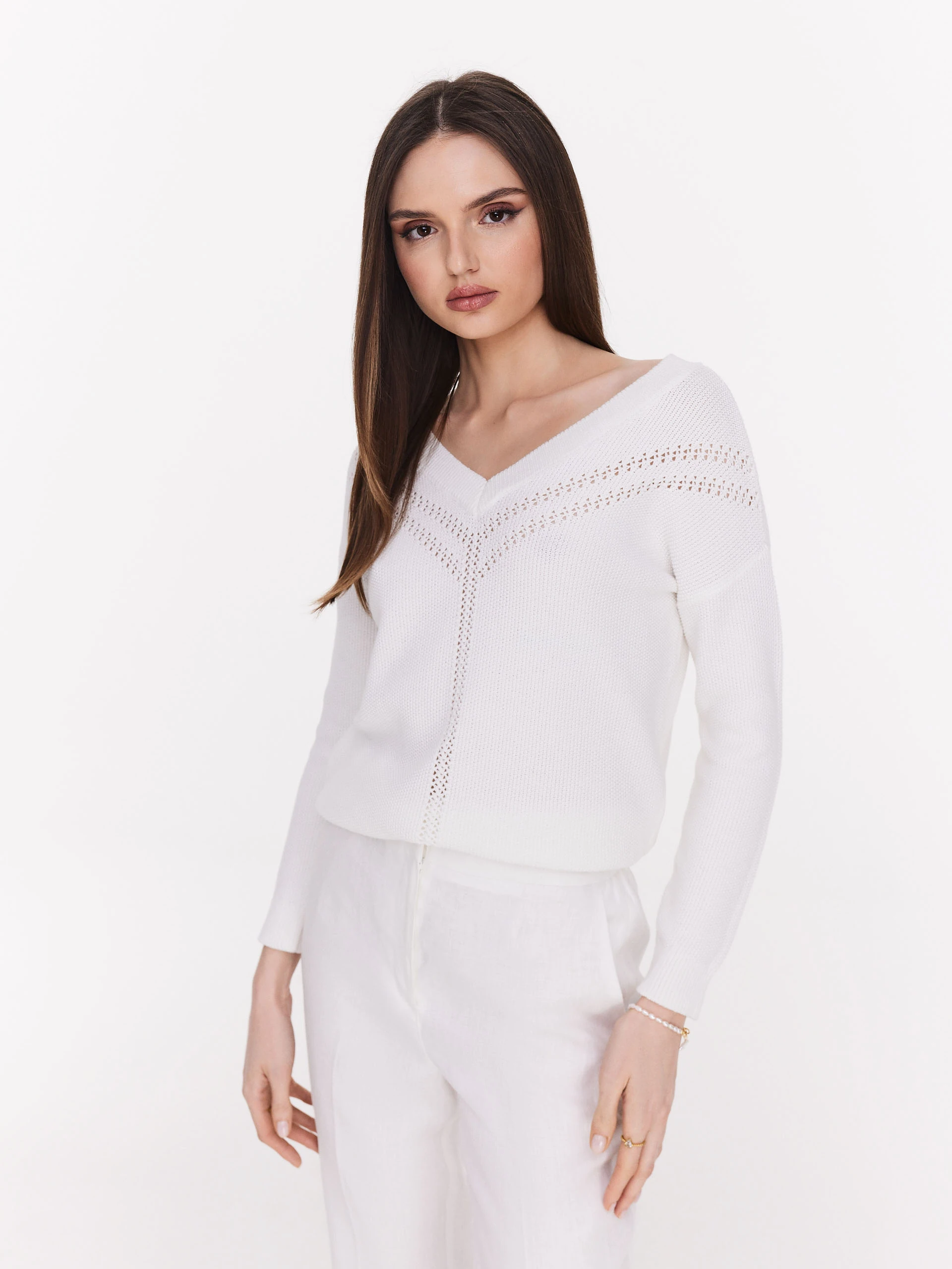 Linen cigarette pants in white color