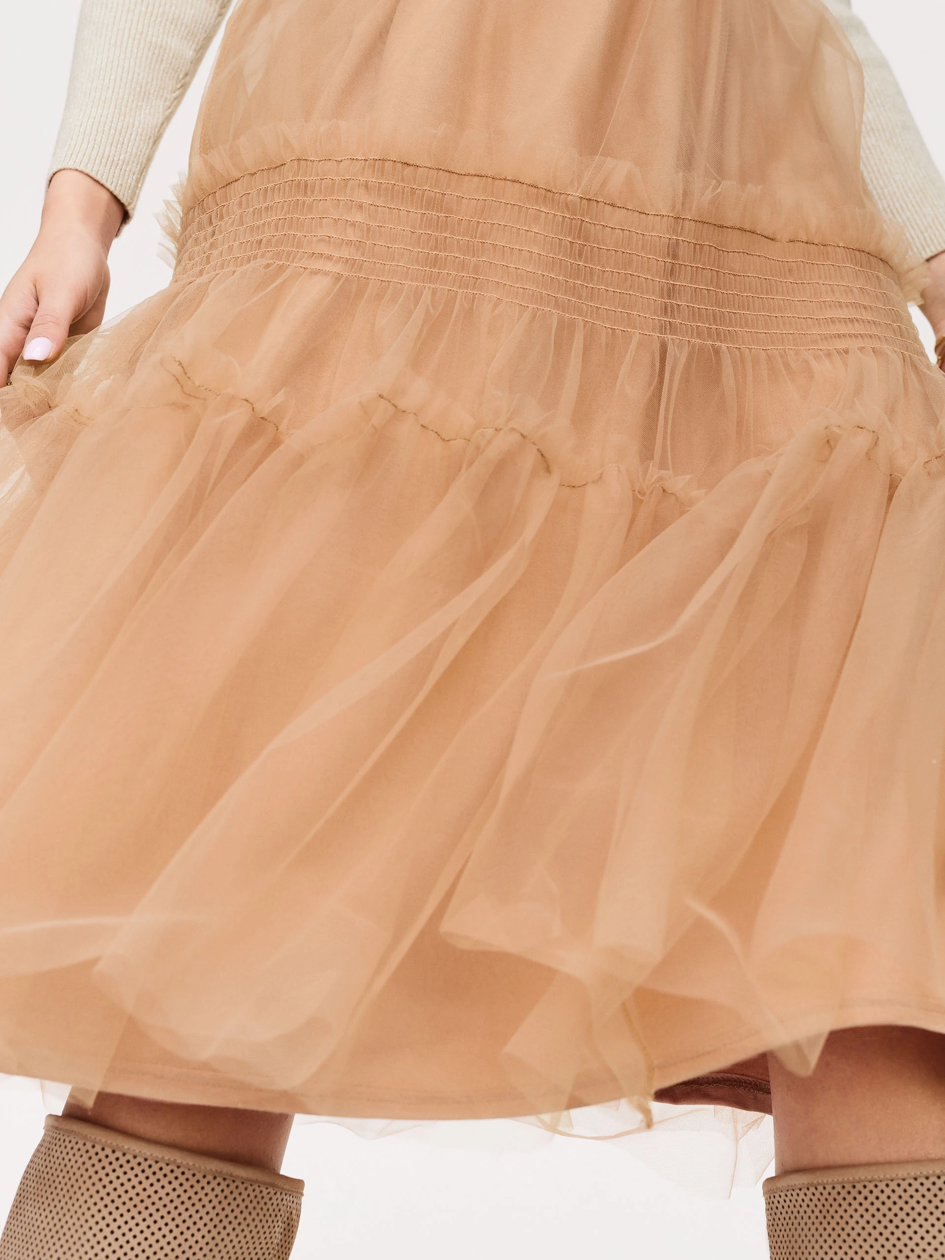 Knee-length tulle skirt with ruffles