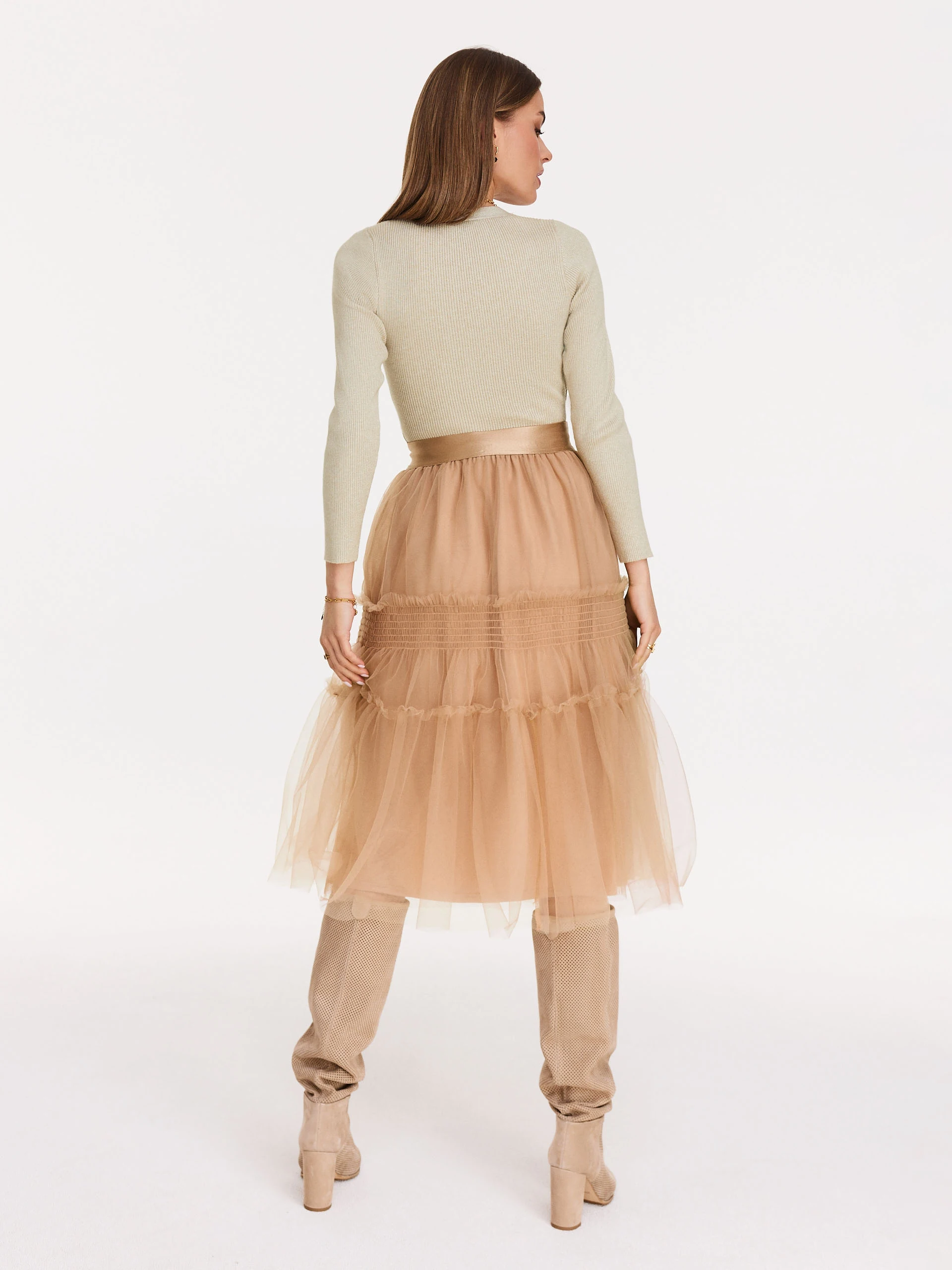 Knee-length tulle skirt with ruffles