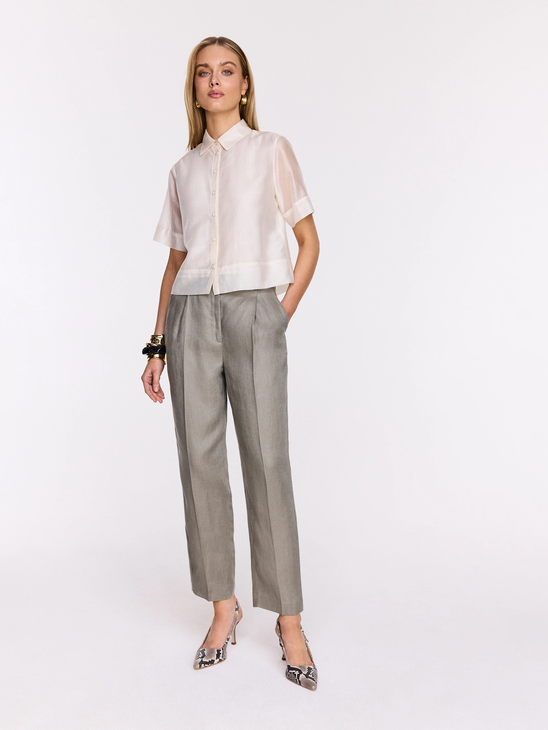 Cream short-sleeved shirt
