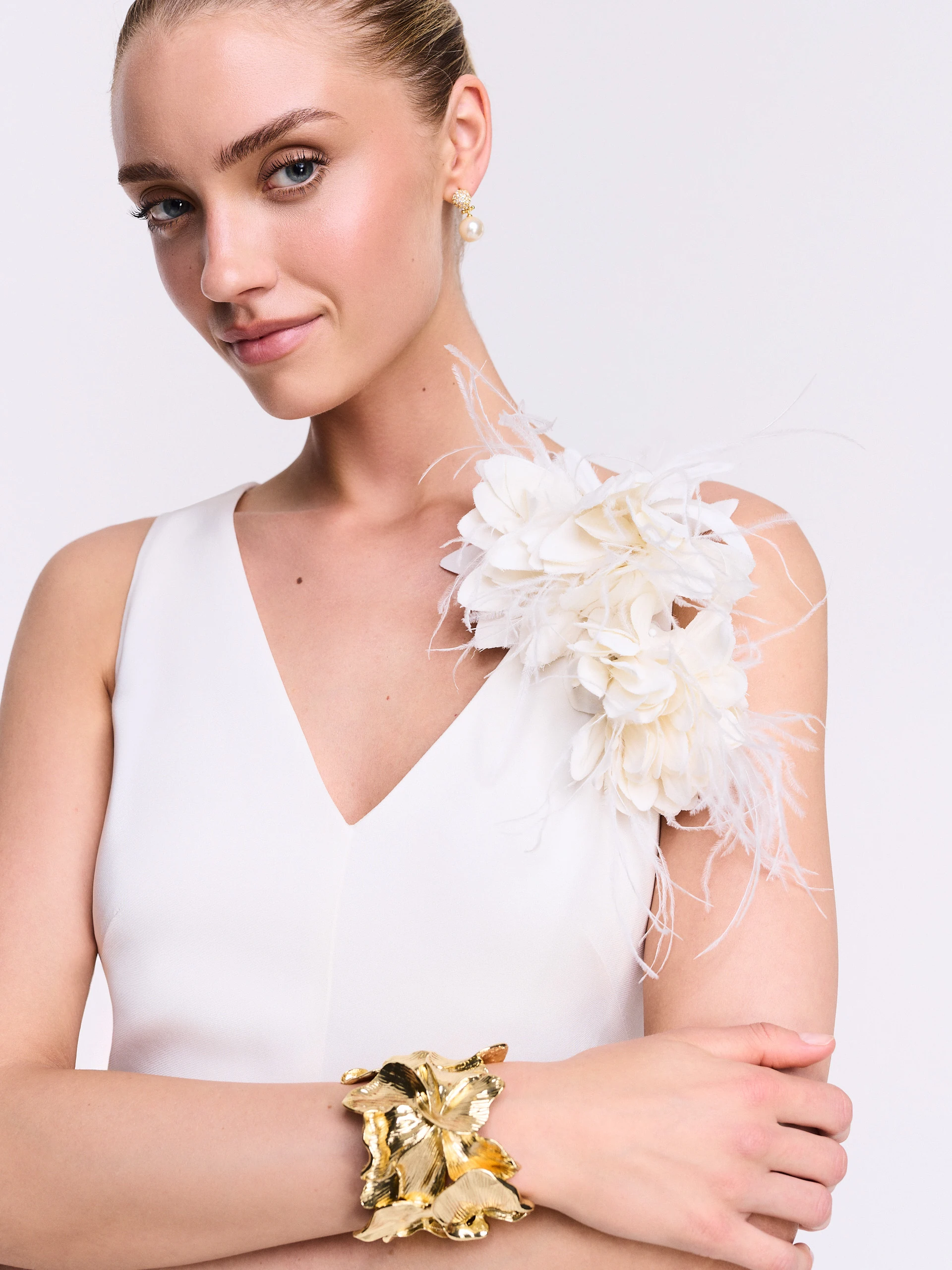 Cream midi dress with decorative appliqué