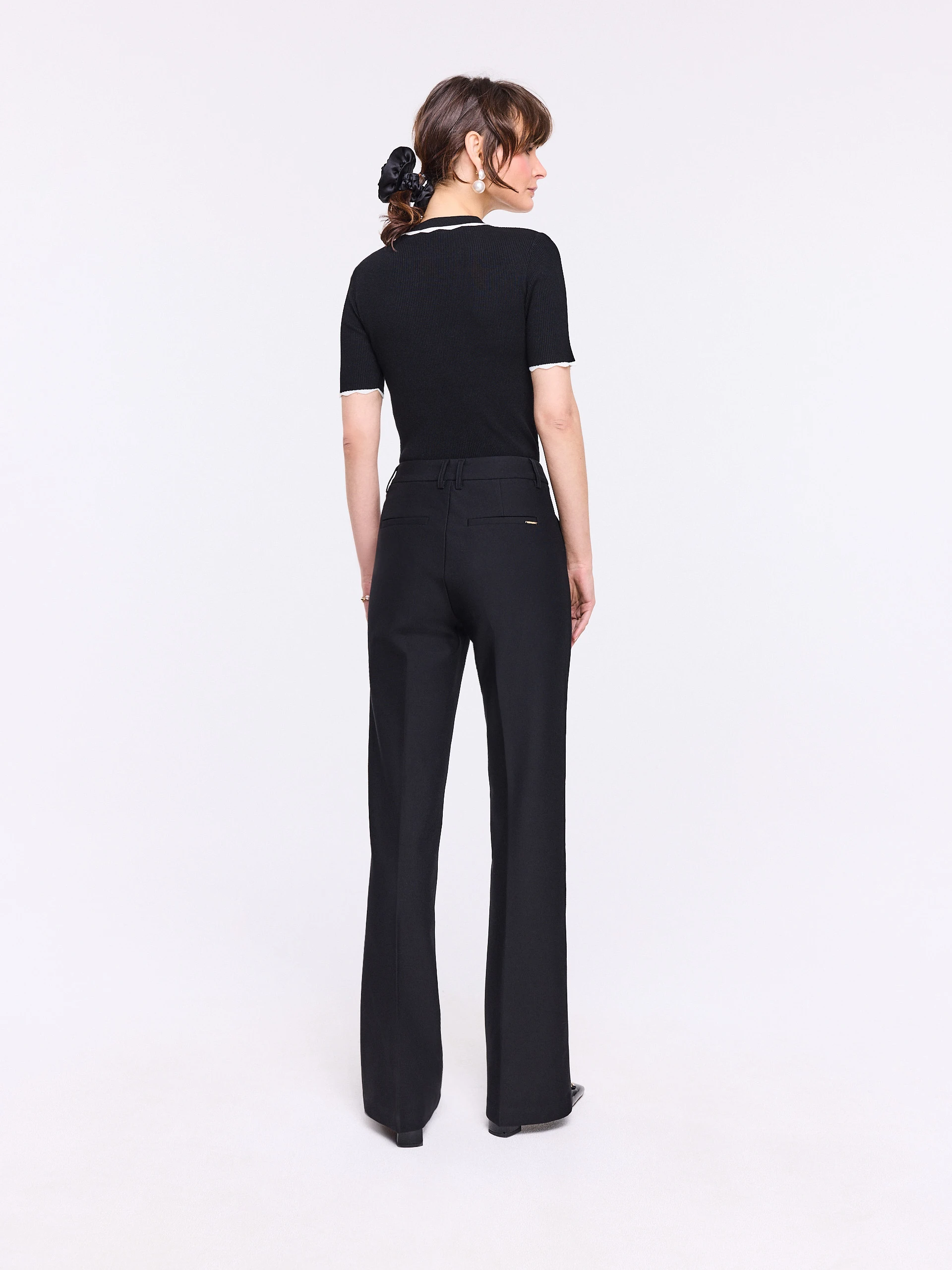Elegant black pants with straight legs