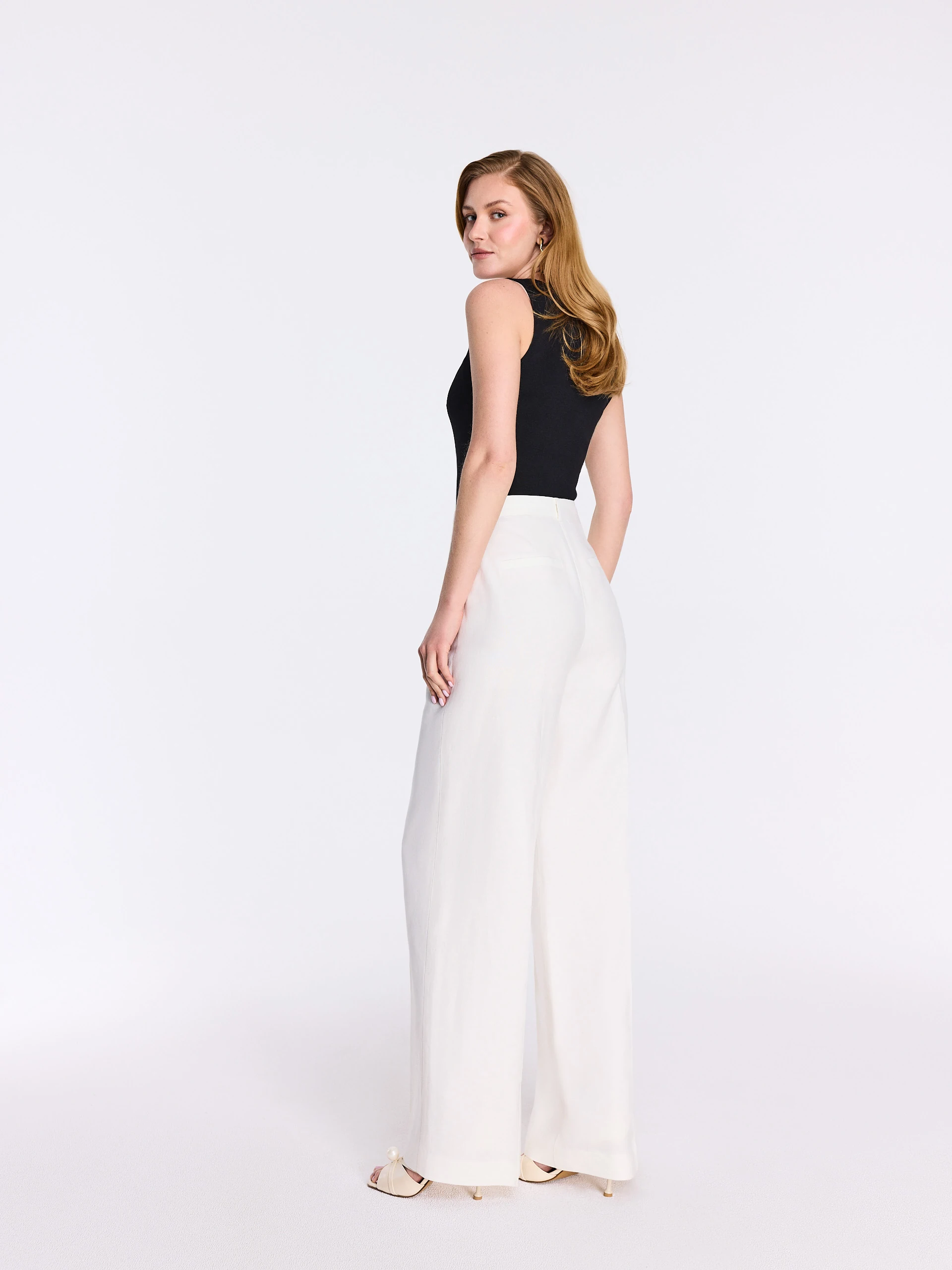 White straight-leg pants with a touch of linen