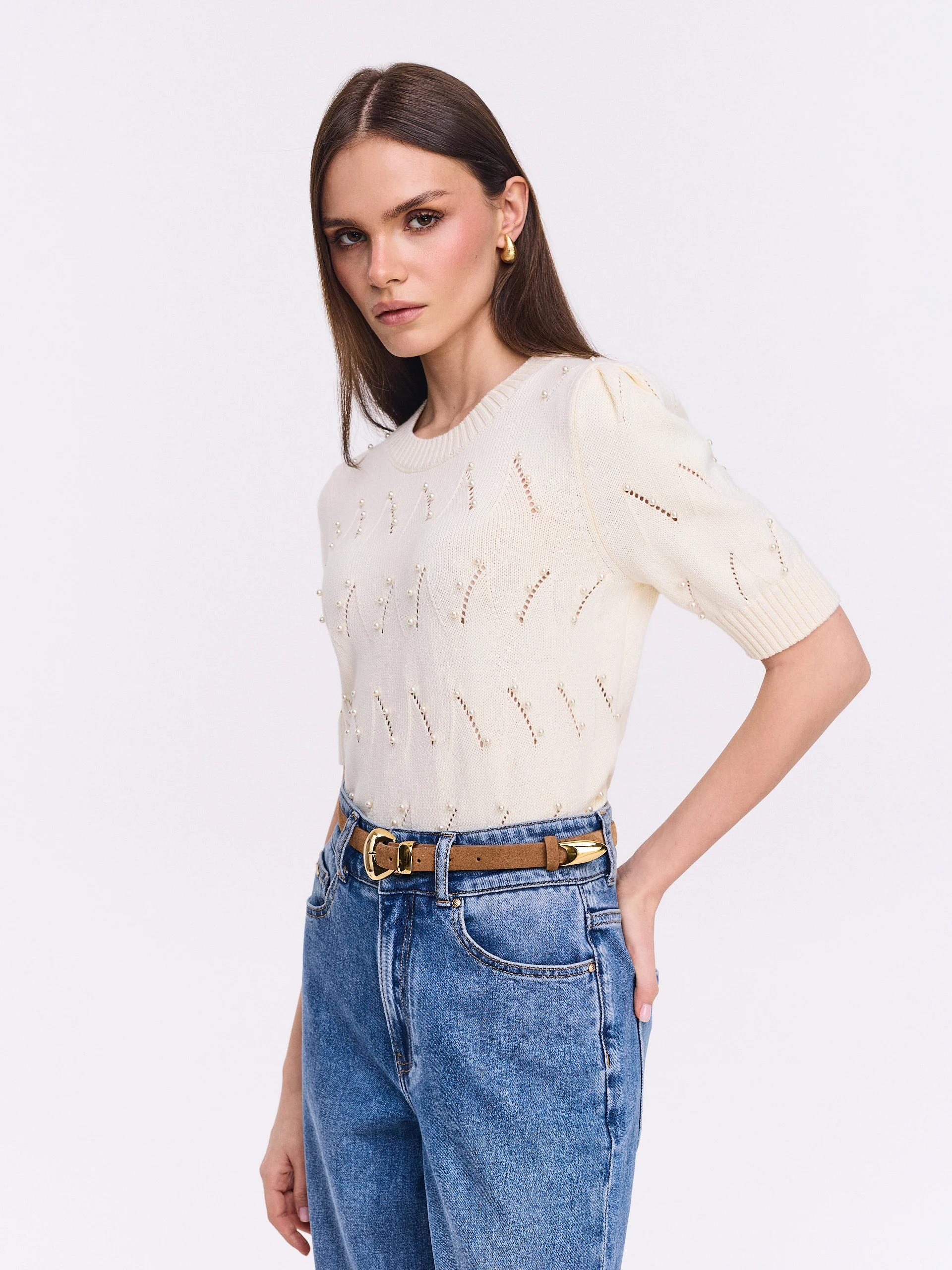 Openwork cream sweater with short sleeves