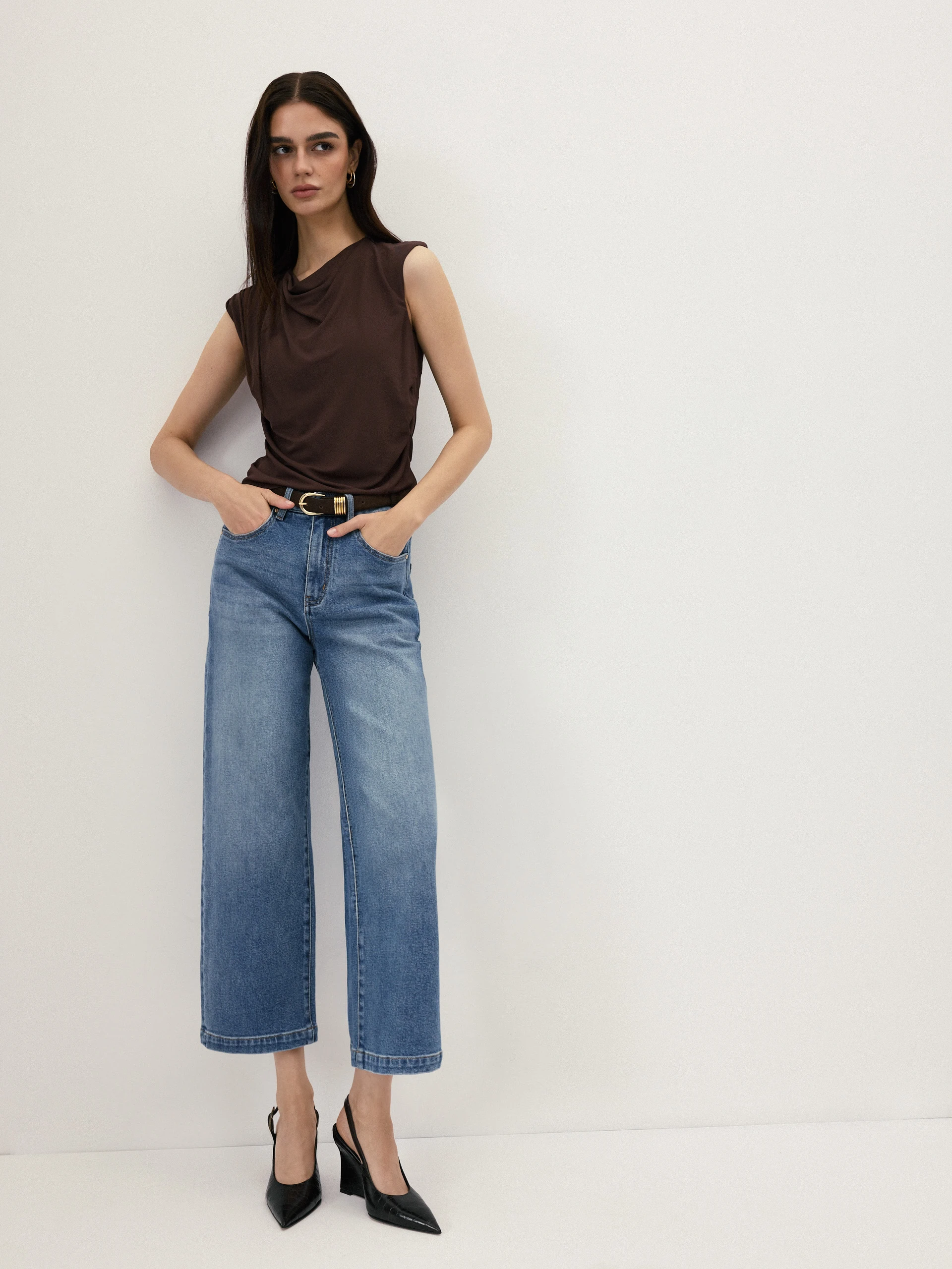 Jeansowe spodnie z wysokim stanem o kroju wide leg