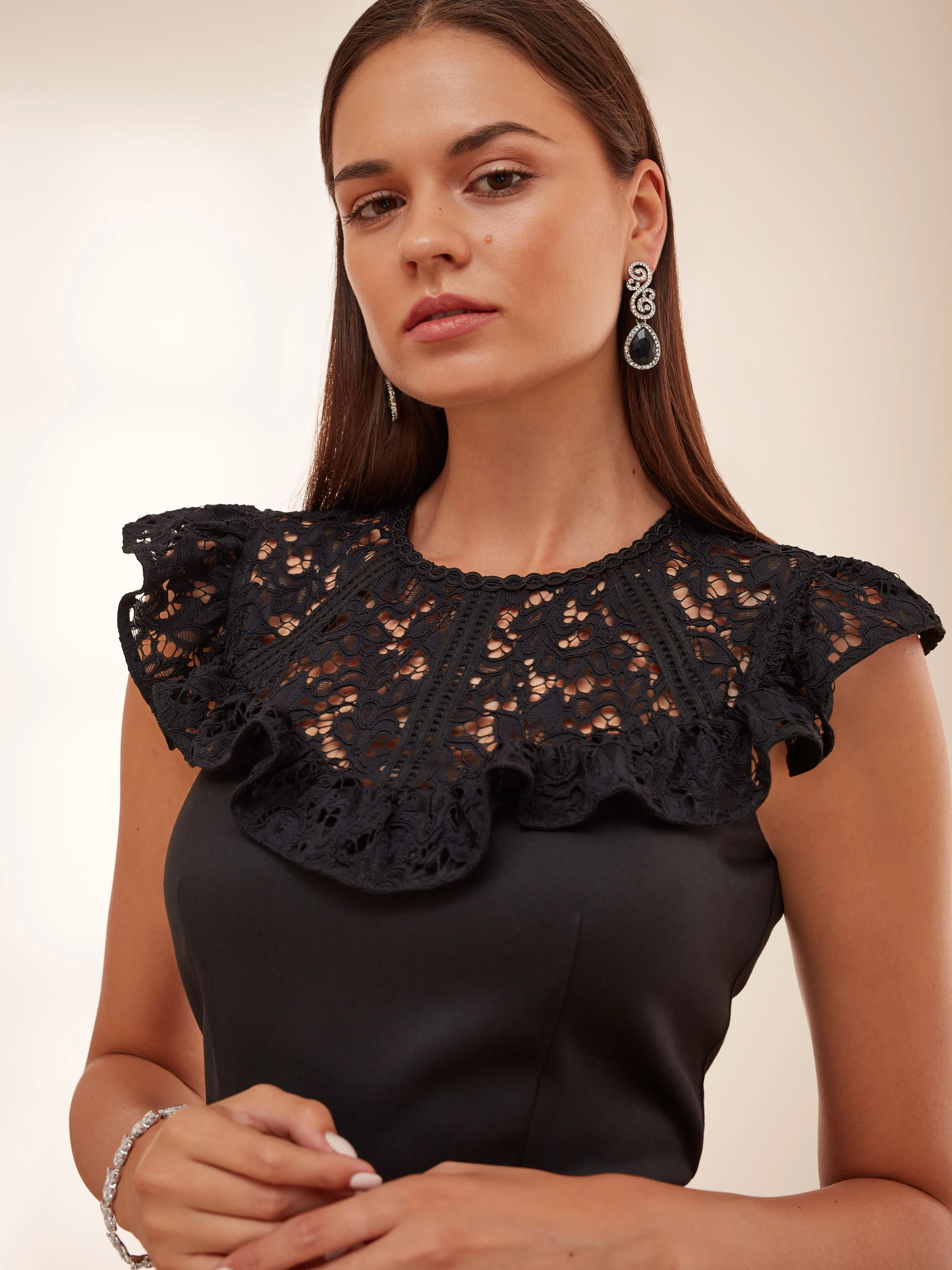 BLACK DRESS WITH LACE