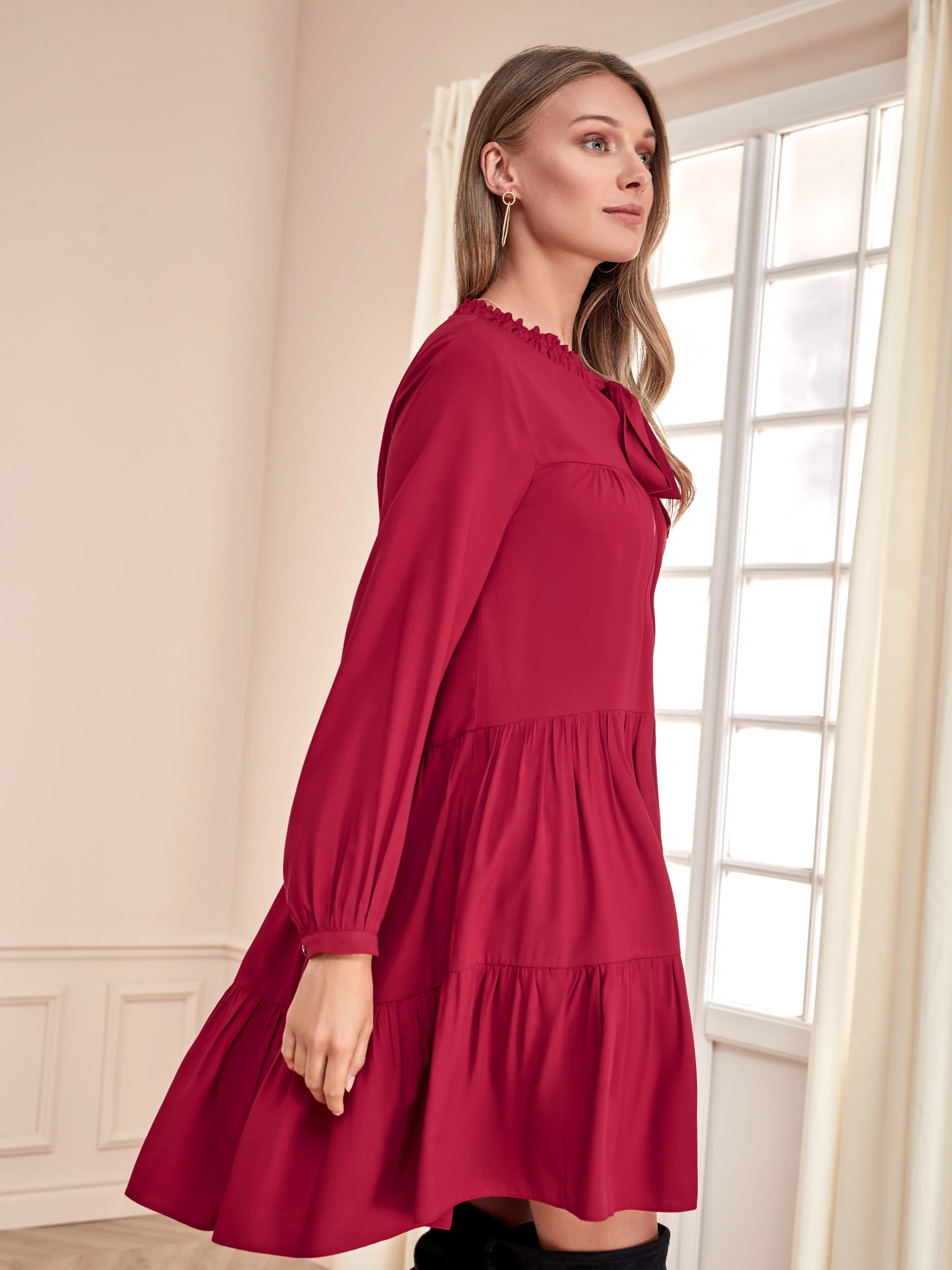 RED DRESS WITH BINDING
