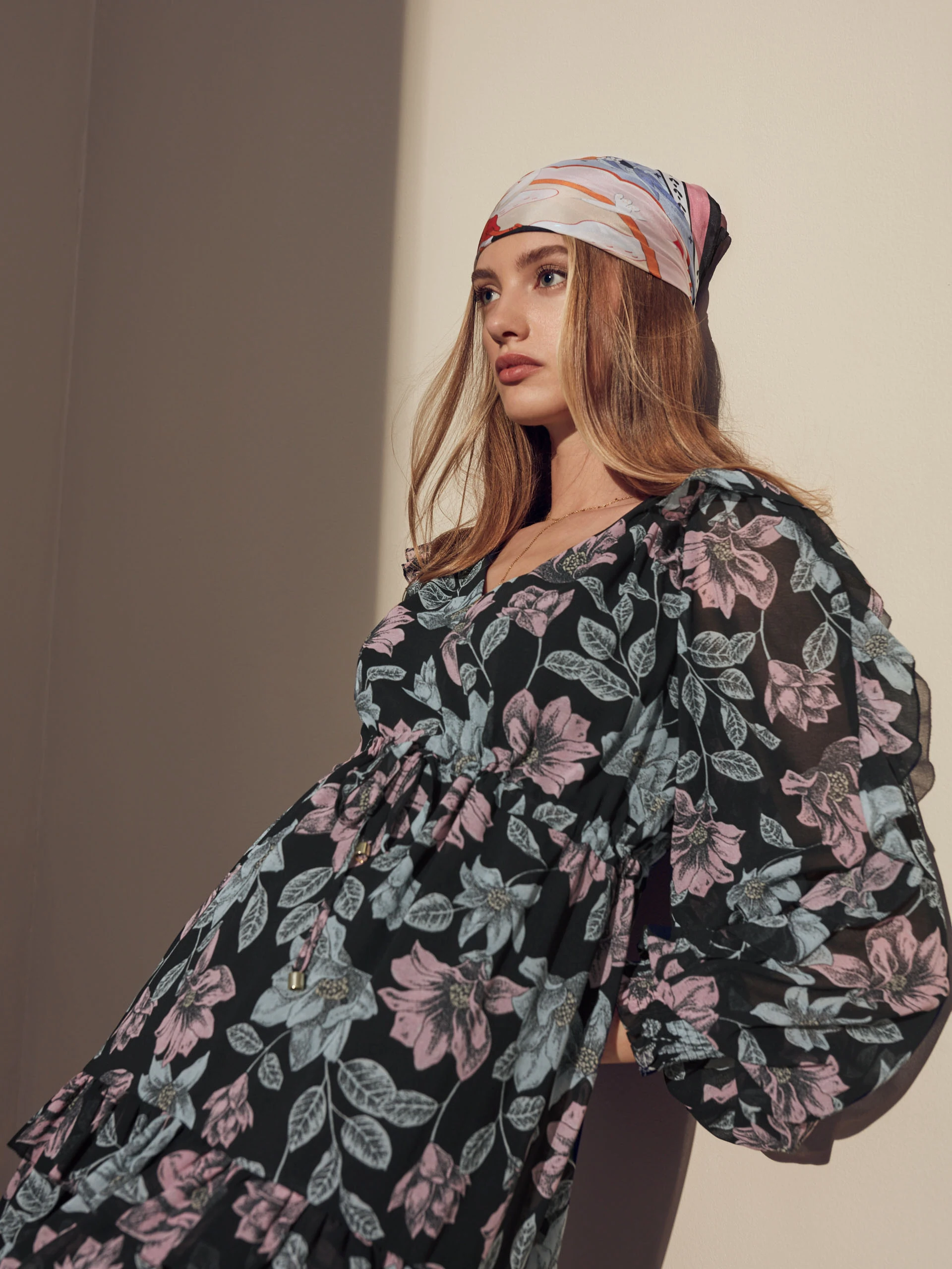 Floral dress in black