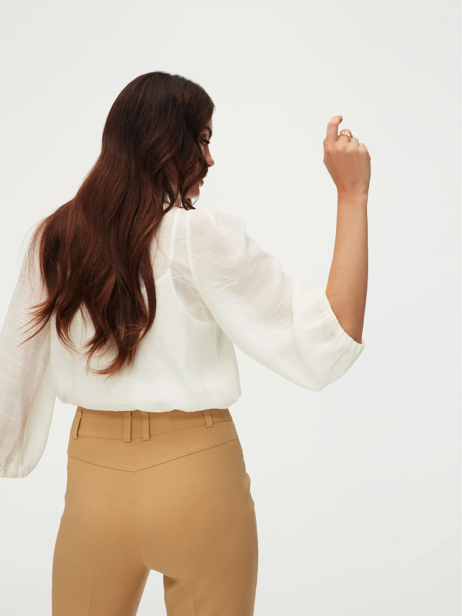 Écru blouse with cravat