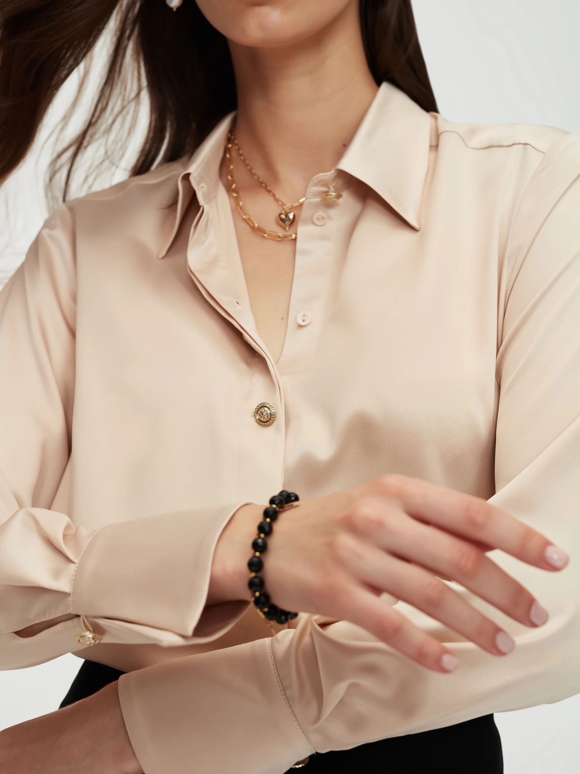 Elegant shirt in beige