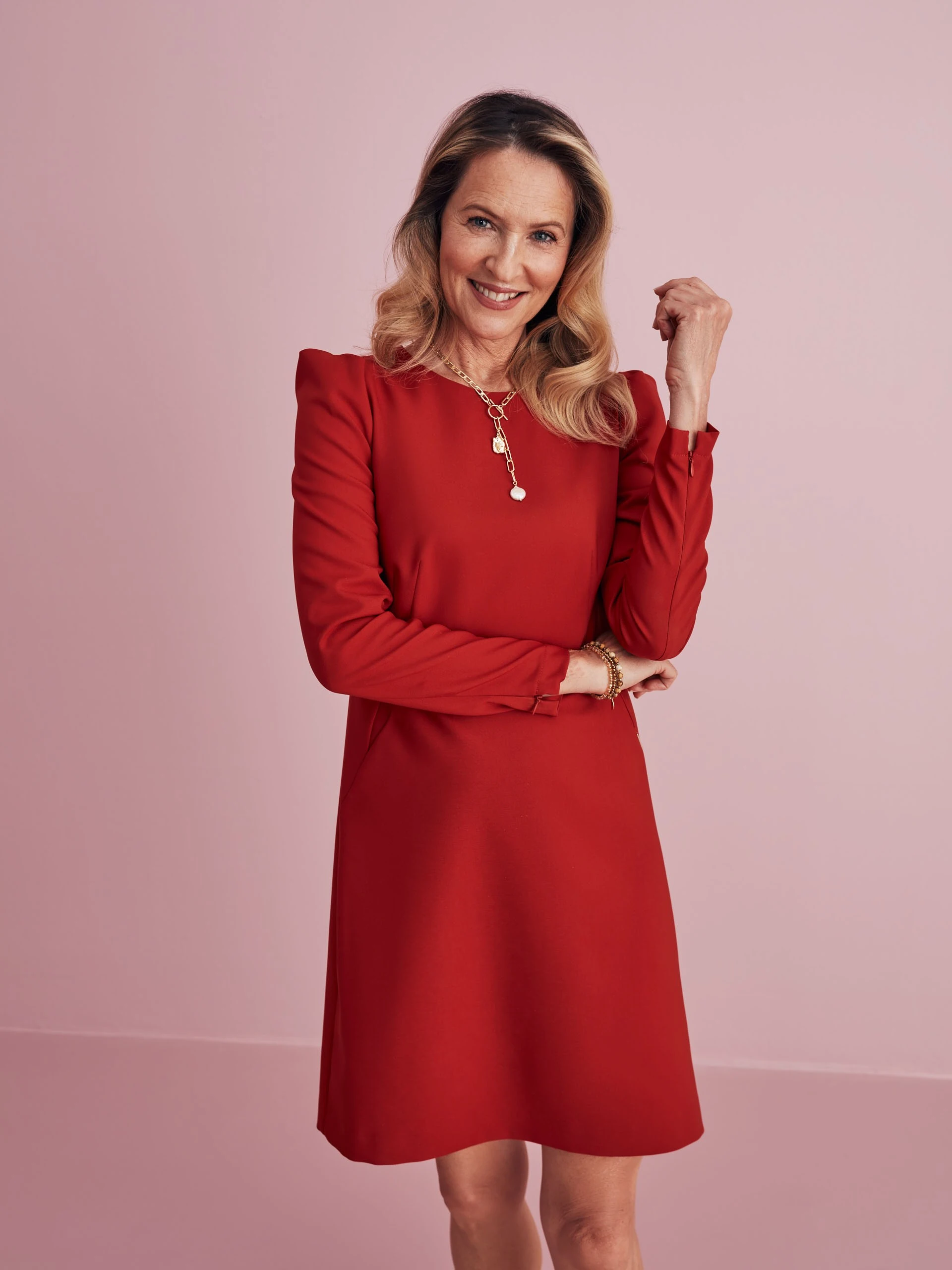 Airy dress with long sleeves