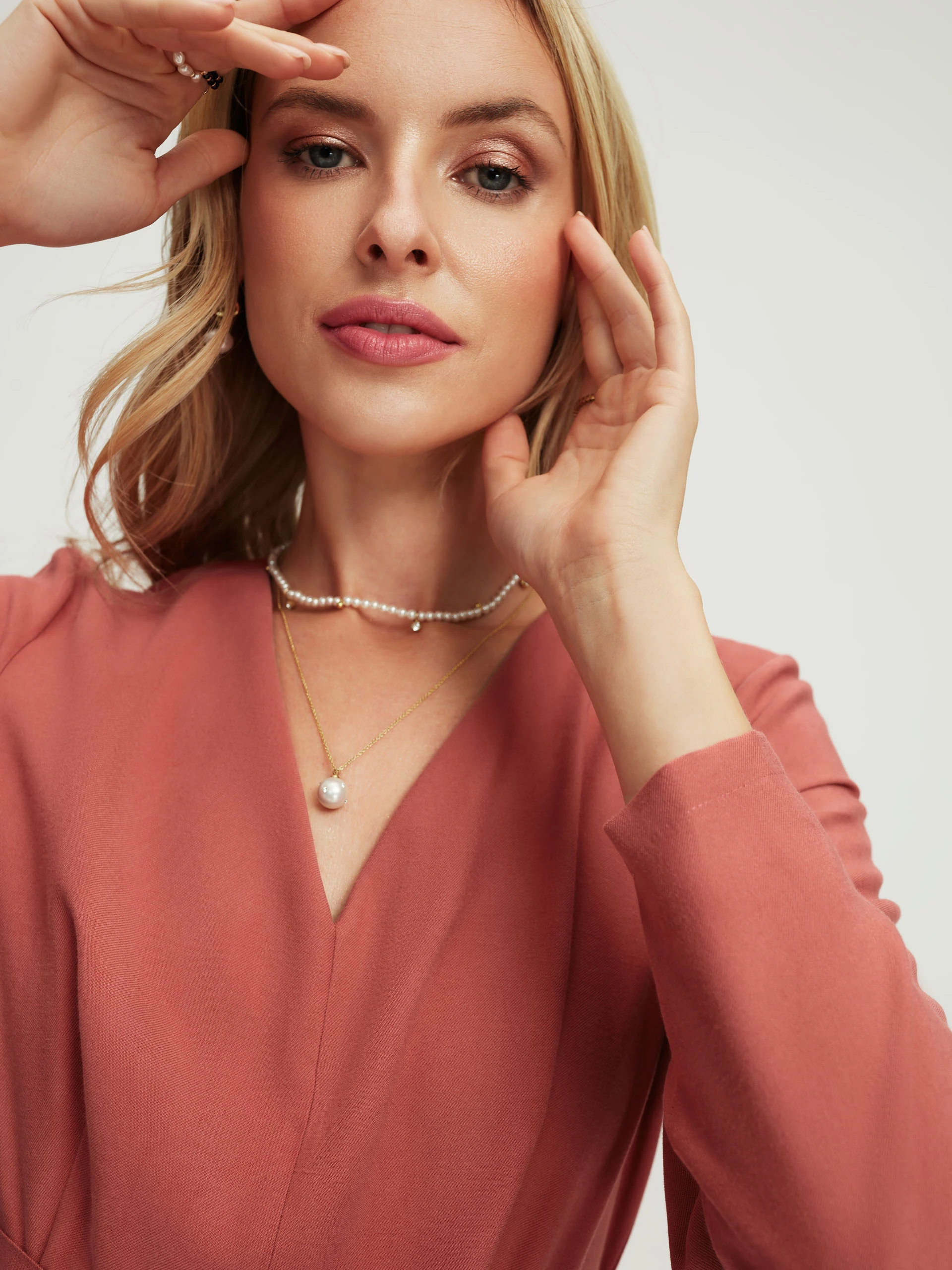 Pink dress with V neckline