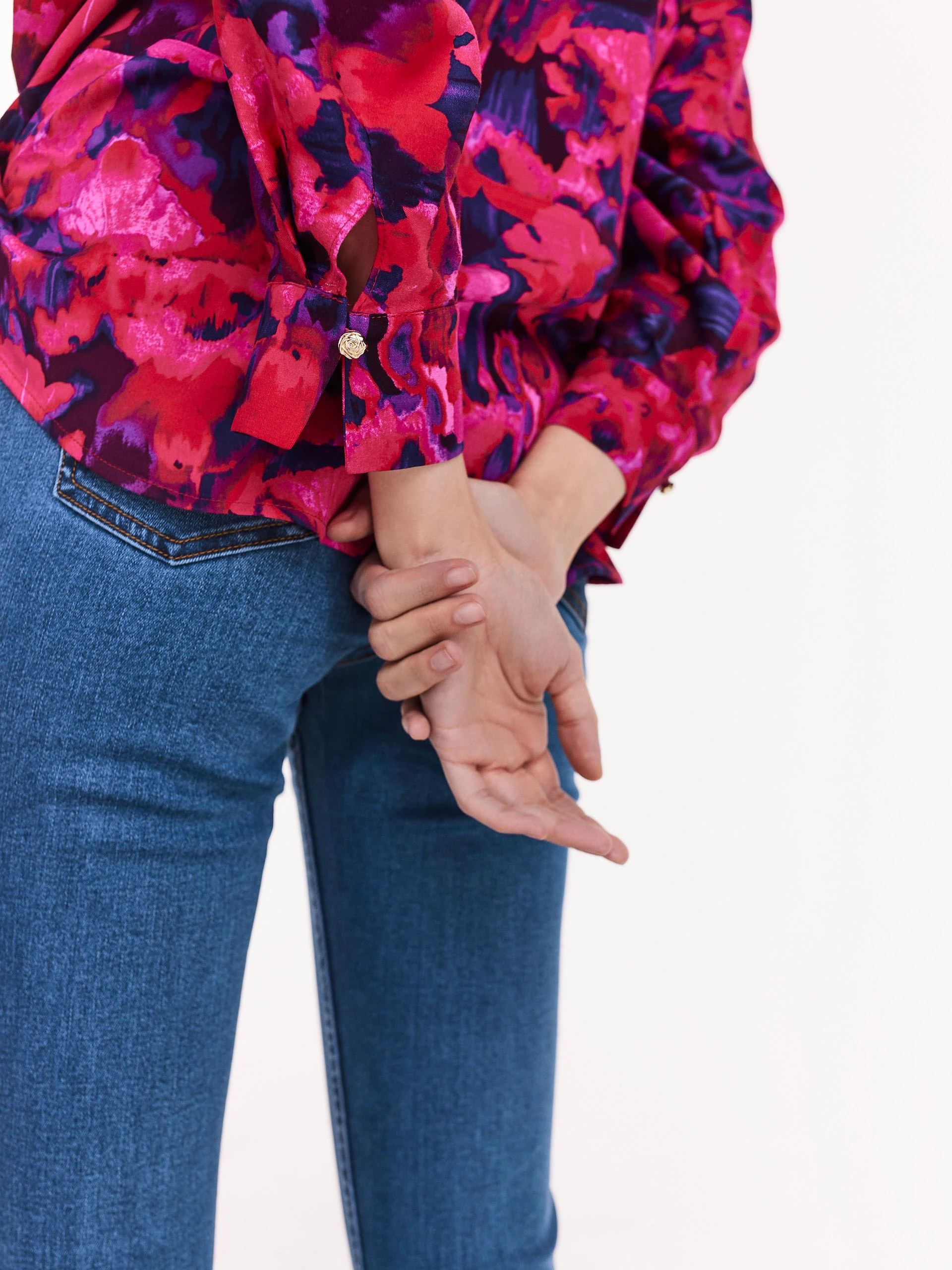 Airy floral envelope shirt