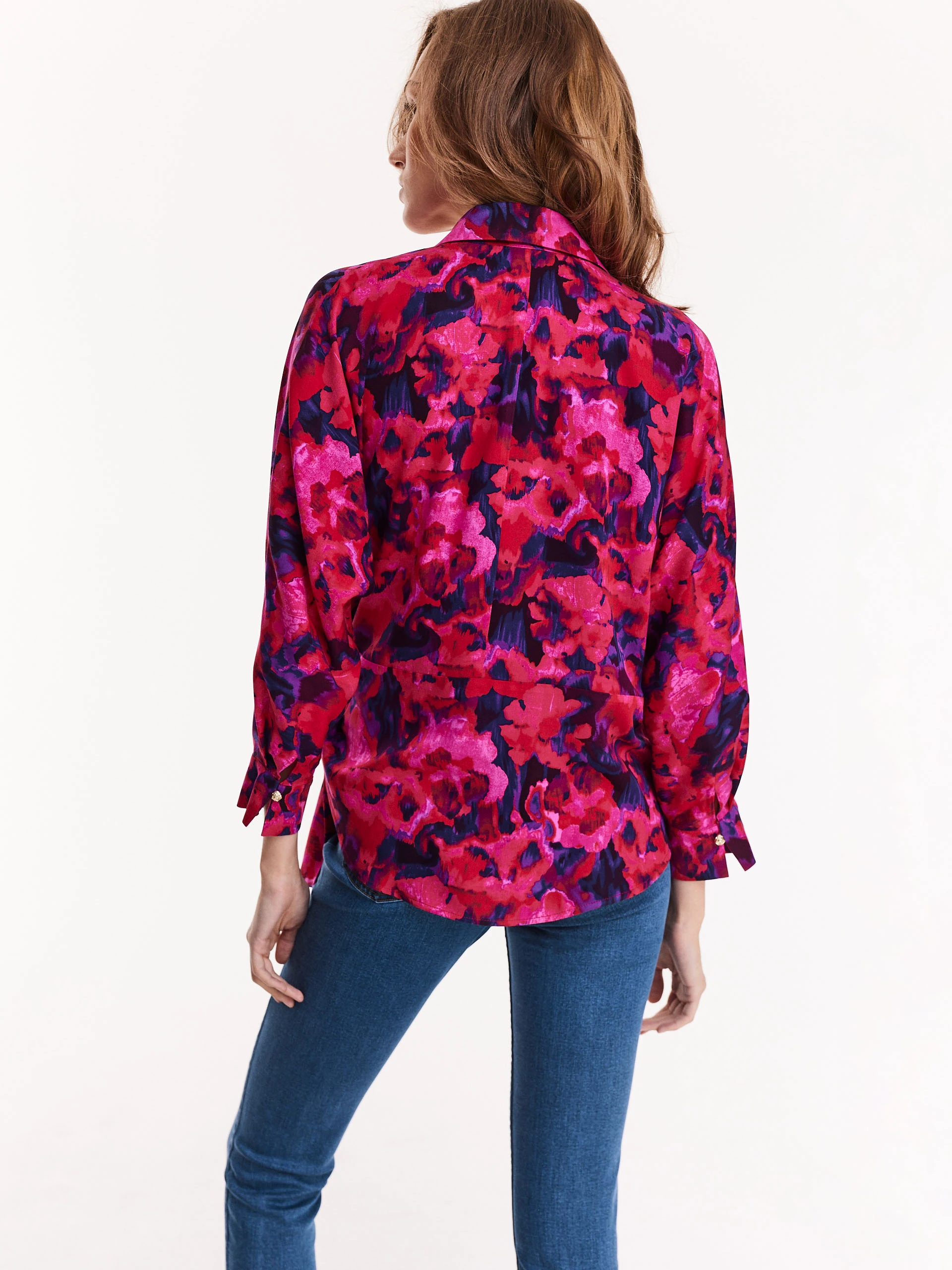 Airy floral envelope shirt