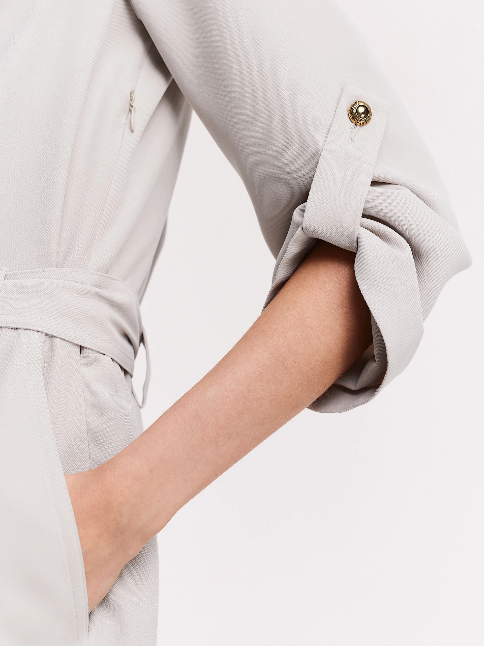 Beige emery in airy fabric