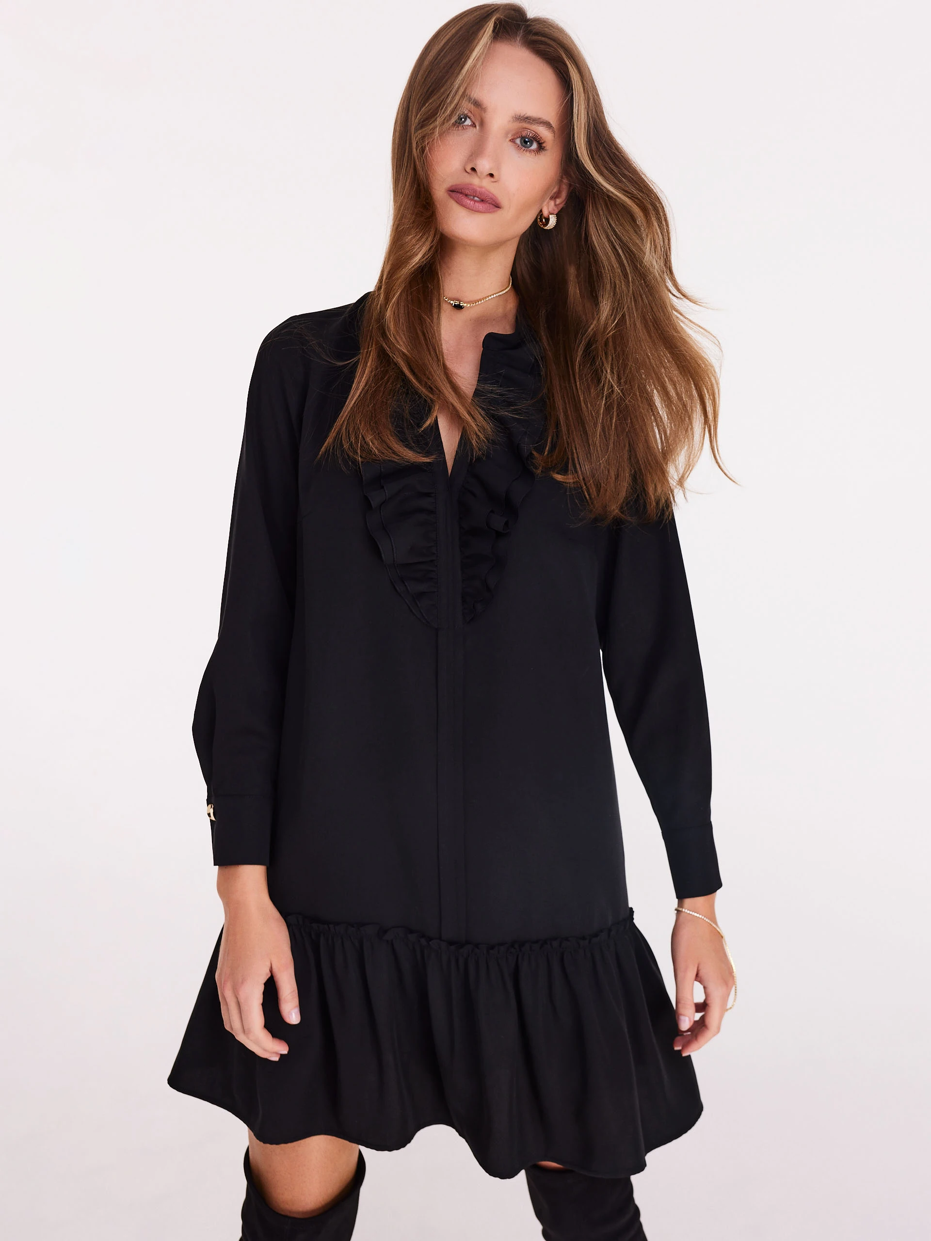 Short black dress with ruffle