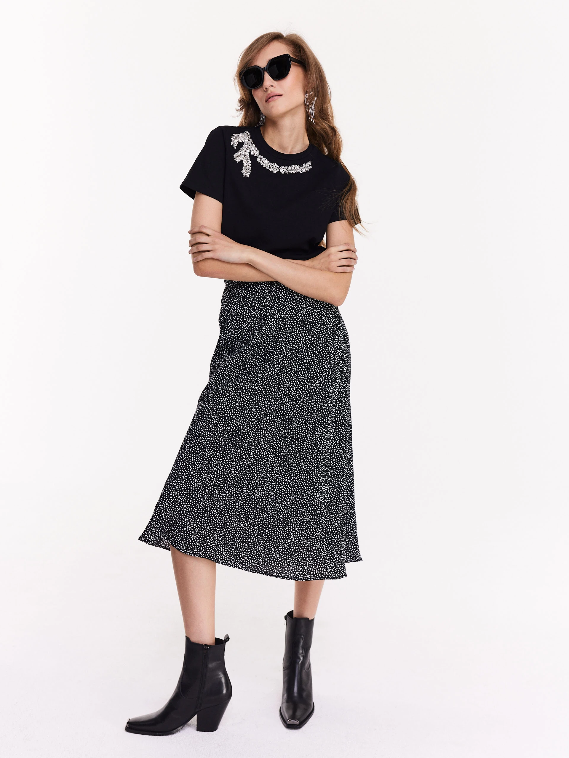 Black midi skirt