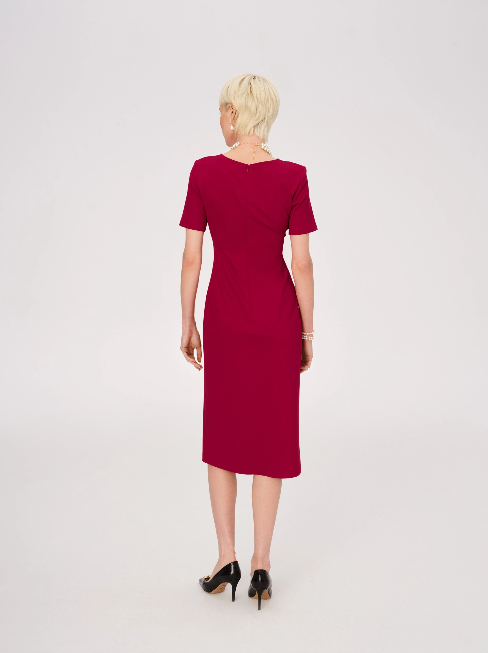 Elegant red dress with ruffles