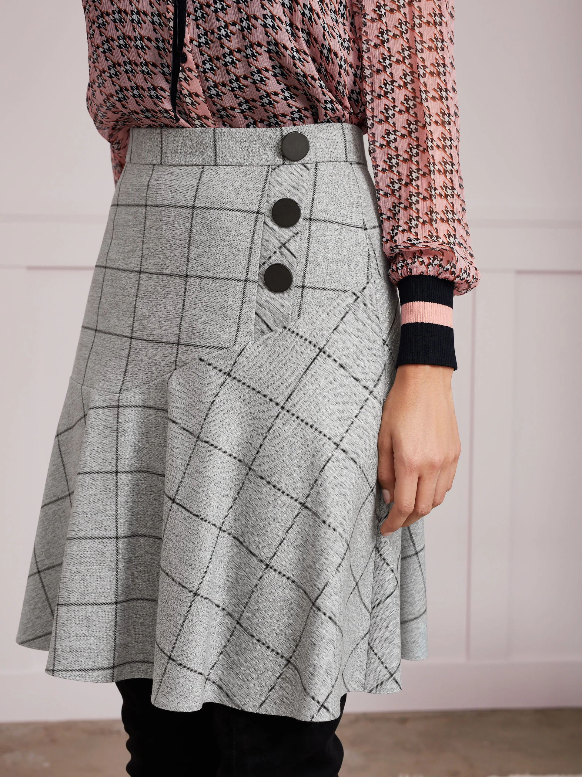 CHECKERED FLARED SKIRT