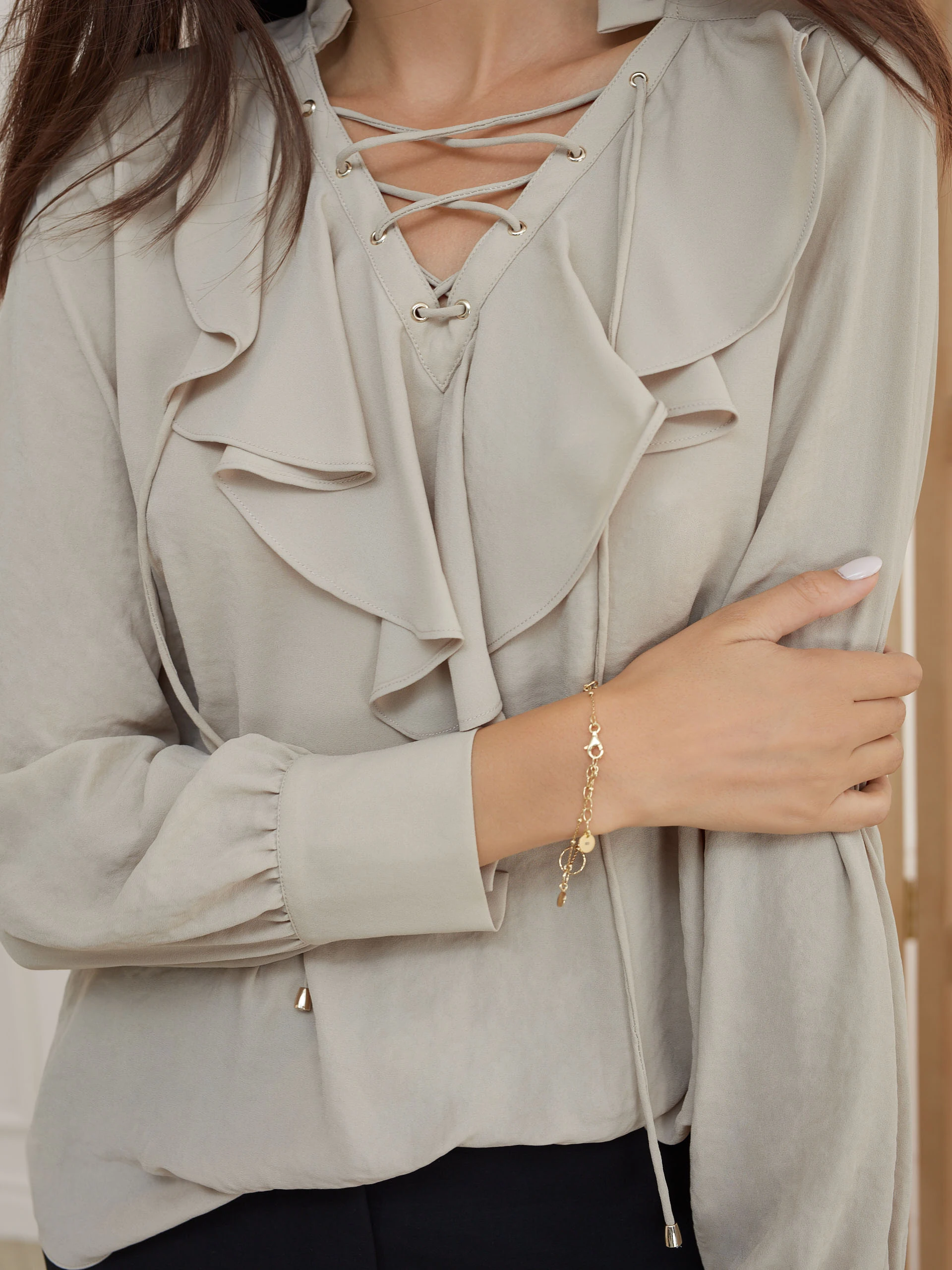 BLOUSE WITH LACED NECKLINE
