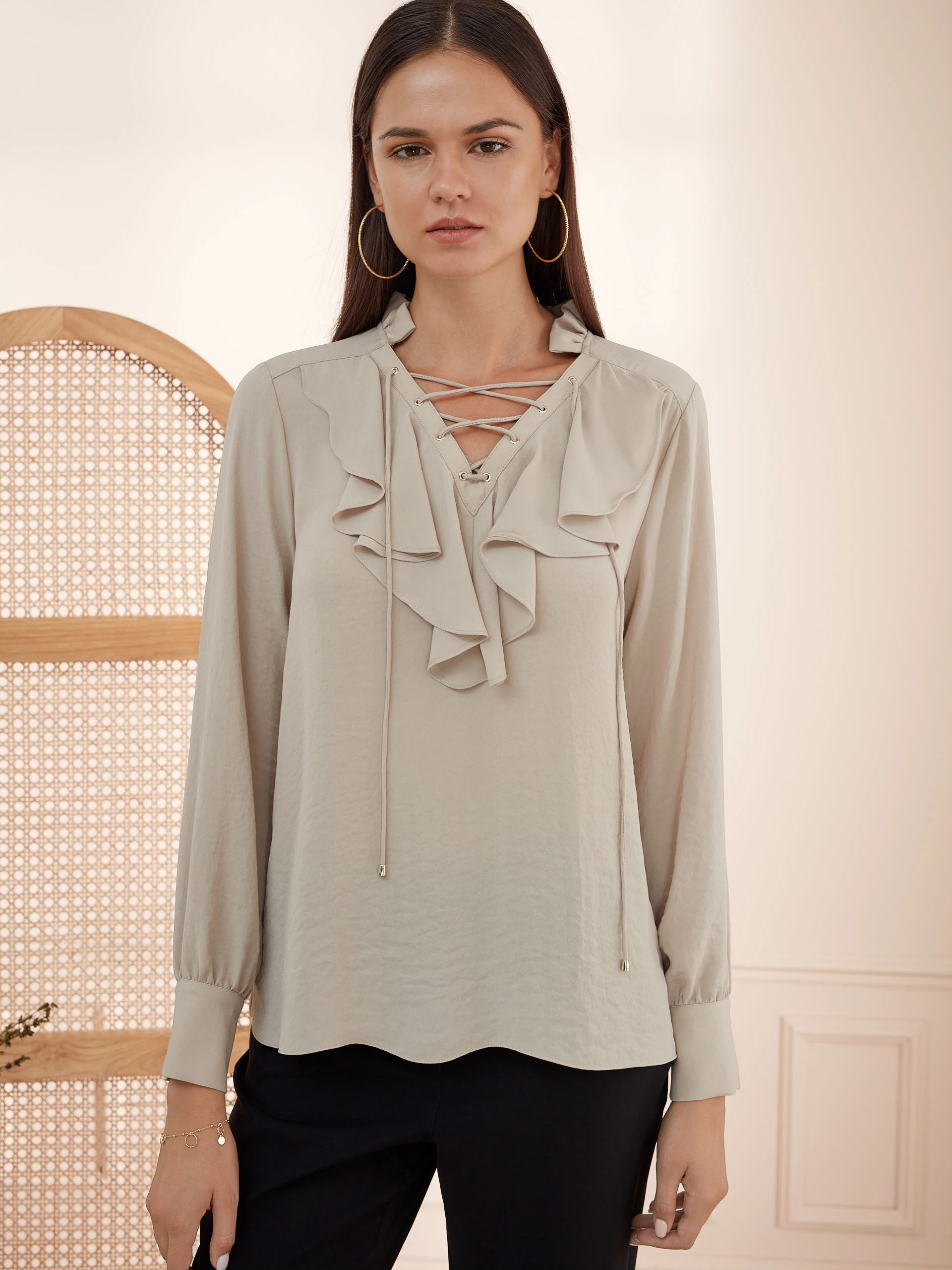 BLOUSE WITH LACED NECKLINE