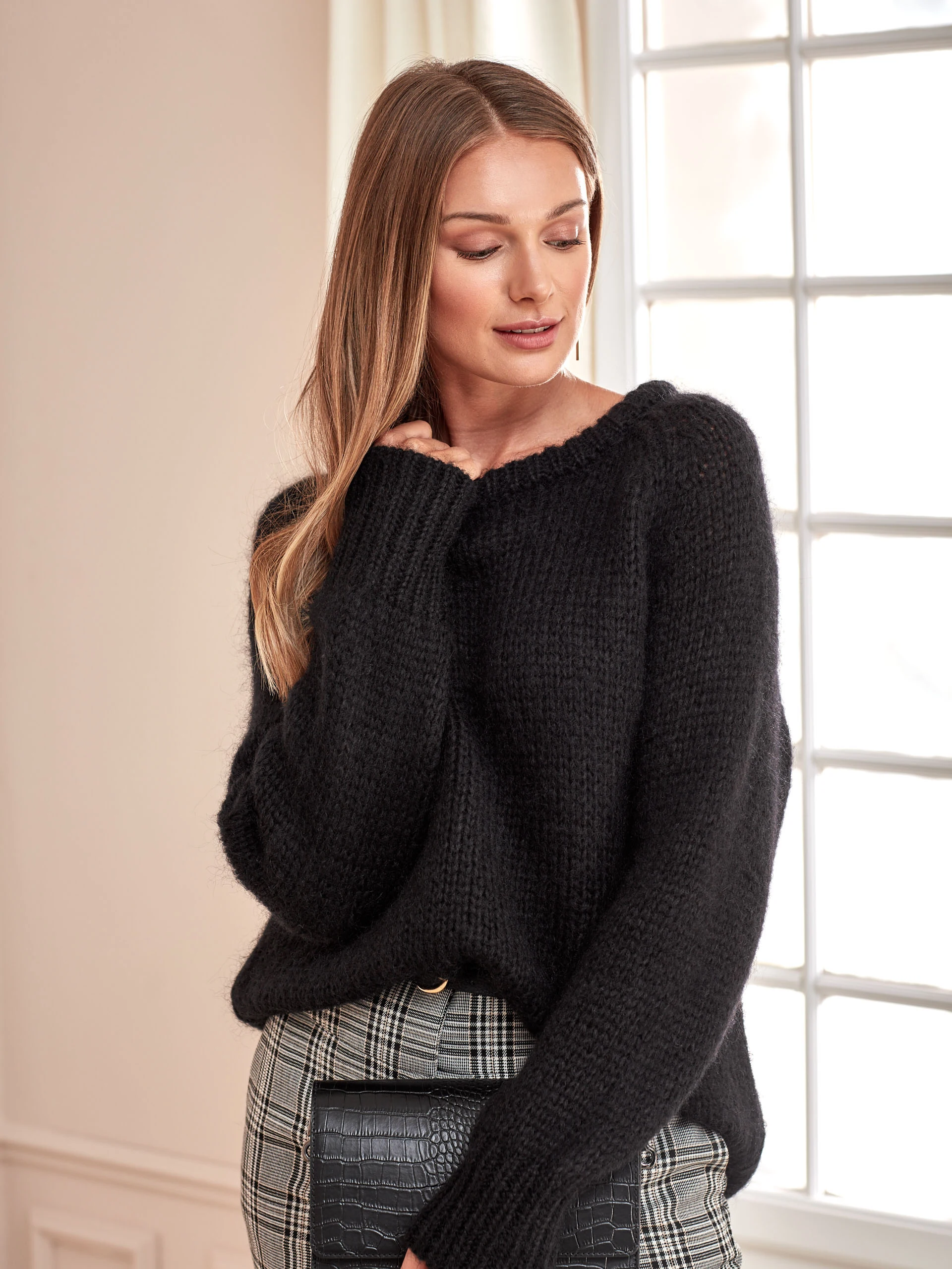 BLACK MOHAIR SWEATER